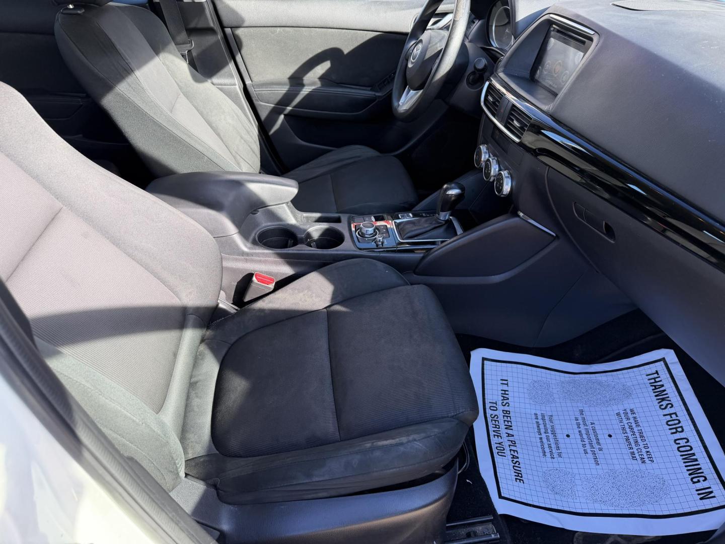 2016 WHITE /Grey MAZDA CX-5 SPORT Sport (JM3KE2BY6G0) with an 2.5L L4 DOHC 16V engine, 6-Speed Automatic transmission, located at 922 W. Beacon St., Philadelphia, MS, 39350, (601) 650-3675, 32.770447, -89.127151 - Title: 2016 Mazda CX-5 Sport AT Year: 2016 Make: Mazda Model: CX-5 Engine: 2.5L L4 DOHC 16V Body: SPORT UTILITY 4-DR Transmission: 6-Speed Automatic Drive Type: FWD Mpg City: 26 Mpg: 33 Trim: Sport AT - Photo#10