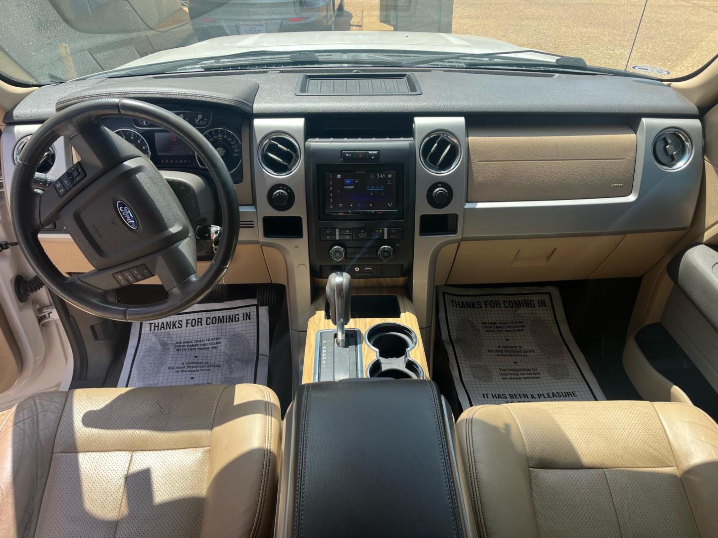 2011 WHITE FORD F-150 XL; PLATINUM; PLATINUM (1FTFW1EF1BK) with an 5.0L DOHC 32V V8 engine, 6-Speed Automatic transmission, located at 922 W. Beacon St., Philadelphia, MS, 39350, (601) 650-3675, 32.770447, -89.127151 - Title: 2011 Ford F-150 FX4 Year: 2011 Make: Ford Model: F-150 Engine: 5.0L V8 Body: CREW CAB Transmission: 4-Speed Automatic Drive Type: 4WD Trim: Platinum Super Crew - Photo#5