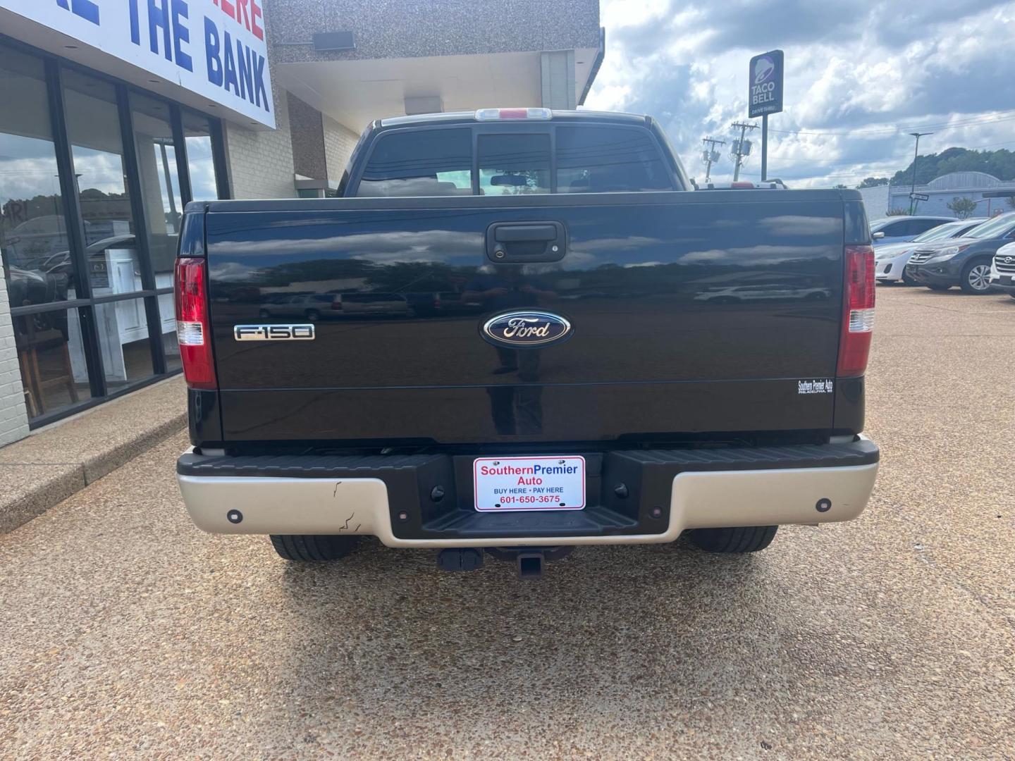 2008 BLACK FORD F-150 XLT; FX2; LARI Limited (1FTPW12V28K) with an 5.4L V8 SOHC 24V FFV engine, 4-Speed Automatic transmission, located at 922 W. Beacon St., Philadelphia, MS, 39350, (601) 650-3675, 32.770447, -89.127151 - Title: 2008 Ford F-150 Lariat Super Crew Year: 2008 Make: Ford Model: F-150 Engine: 5.4L V8 SOHC 24V FFV Body: CREW CAB PICKUP 4-DR Transmission: 4-Speed Automatic Overdrive Drive Type: RWD Trim: Lariat SuperCrew - Photo#3