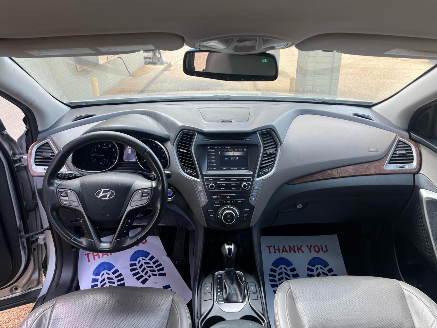 2017 SILVER HYUNDAI SANTA FE XL LIMITED; Limited (KM8SN4HF7HU) with an 3.3L V6 DOHC 24V engine, 6-Speed Automatic transmission, located at 922 W. Beacon St., Philadelphia, MS, 39350, (601) 650-3675, 32.770447, -89.127151 - Title: 2017 Hyundai Santa Fe Limited FWD Year: 2017 Make: Hyundai Model: Santa Fe Engine: 3.3L V6 DOHC 24V Body: SPORT UTILITY 4-DR Transmission: 6- Speed automatic Drive Type: FWD Mpg City: 17 Mpg: 23 Trim: Limited FWD - Photo#6