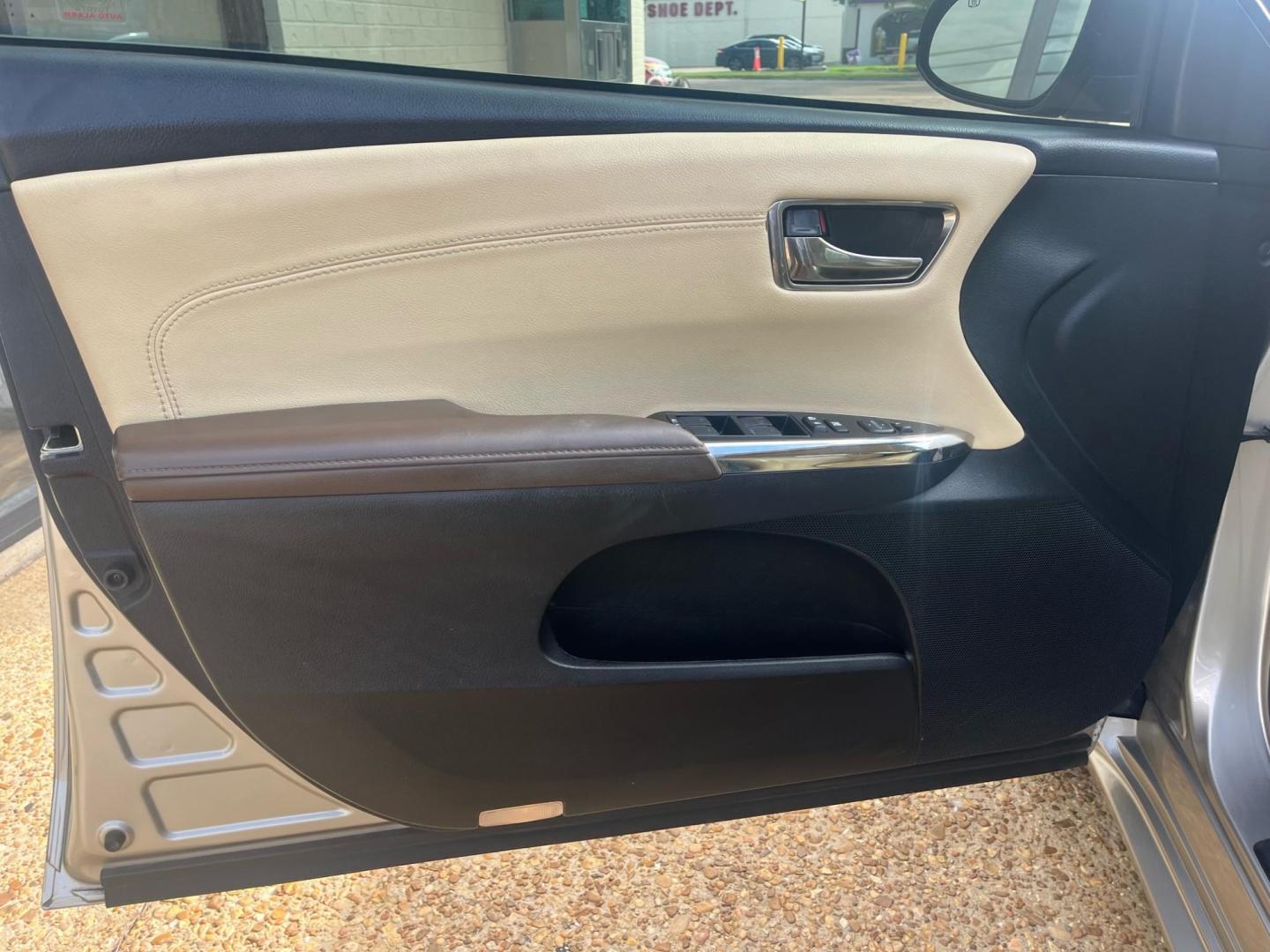 2013 TAN TOYOTA AVALON LIMITED; XLE; (4T1BK1EB7DU) , located at 922 W. Beacon St., Philadelphia, MS, 39350, (601) 650-3675, 32.770447, -89.127151 - Photo#4