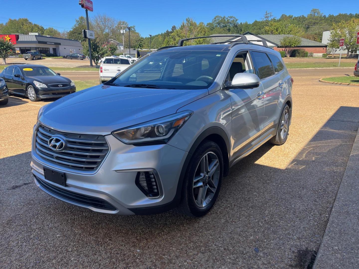 2017 SILVER HYUNDAI SANTA FE XL LIMITED (KM8SR4HF8HU) , located at 922 W. Beacon St., Philadelphia, MS, 39350, (601) 650-3675, 32.770447, -89.127151 - Title: 2017 Hyundai Santa Fe Ultimate Year: 2017 Make: Hyundai Model: Santa Fe Engine: 3.3L V6 DOHC 24V Body: SPORT UTILITY 4-DR Transmission: 6A Drive Type: FWD Mpg City: 17 Mpg: 23 Trim: Ultimate - Photo#2