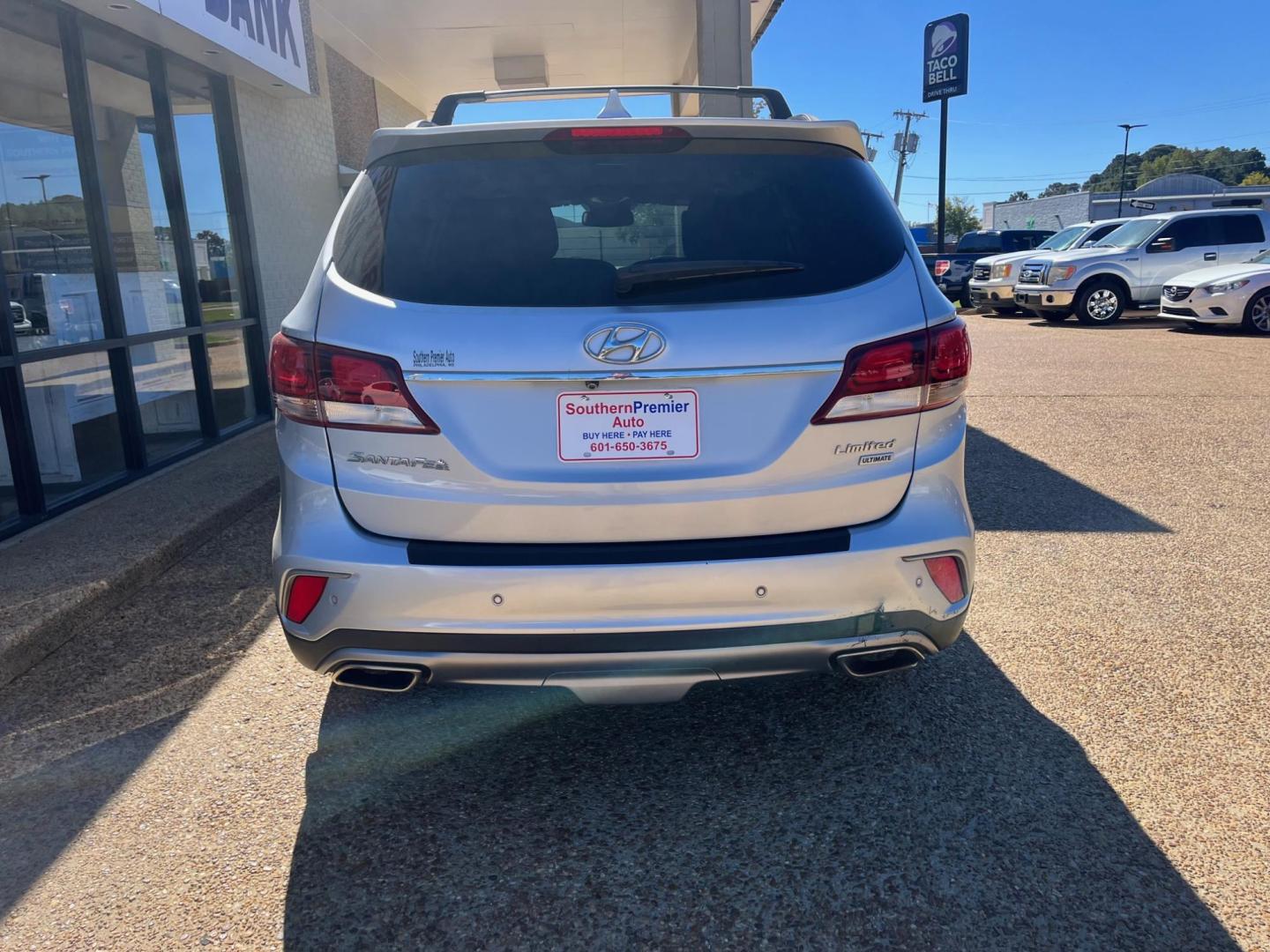 2017 SILVER HYUNDAI SANTA FE XL LIMITED (KM8SR4HF8HU) , located at 922 W. Beacon St., Philadelphia, MS, 39350, (601) 650-3675, 32.770447, -89.127151 - Title: 2017 Hyundai Santa Fe Ultimate Year: 2017 Make: Hyundai Model: Santa Fe Engine: 3.3L V6 DOHC 24V Body: SPORT UTILITY 4-DR Transmission: 6A Drive Type: FWD Mpg City: 17 Mpg: 23 Trim: Ultimate - Photo#3