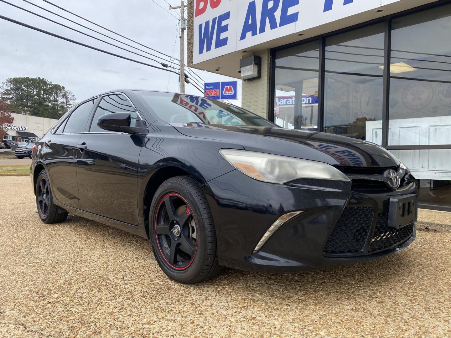 2017 BLACK TOYOTA CAMRY SE (4T1BF1FK7HU) , located at 922 W. Beacon St., Philadelphia, MS, 39350, (601) 650-3675, 32.770447, -89.127151 - Photo#0