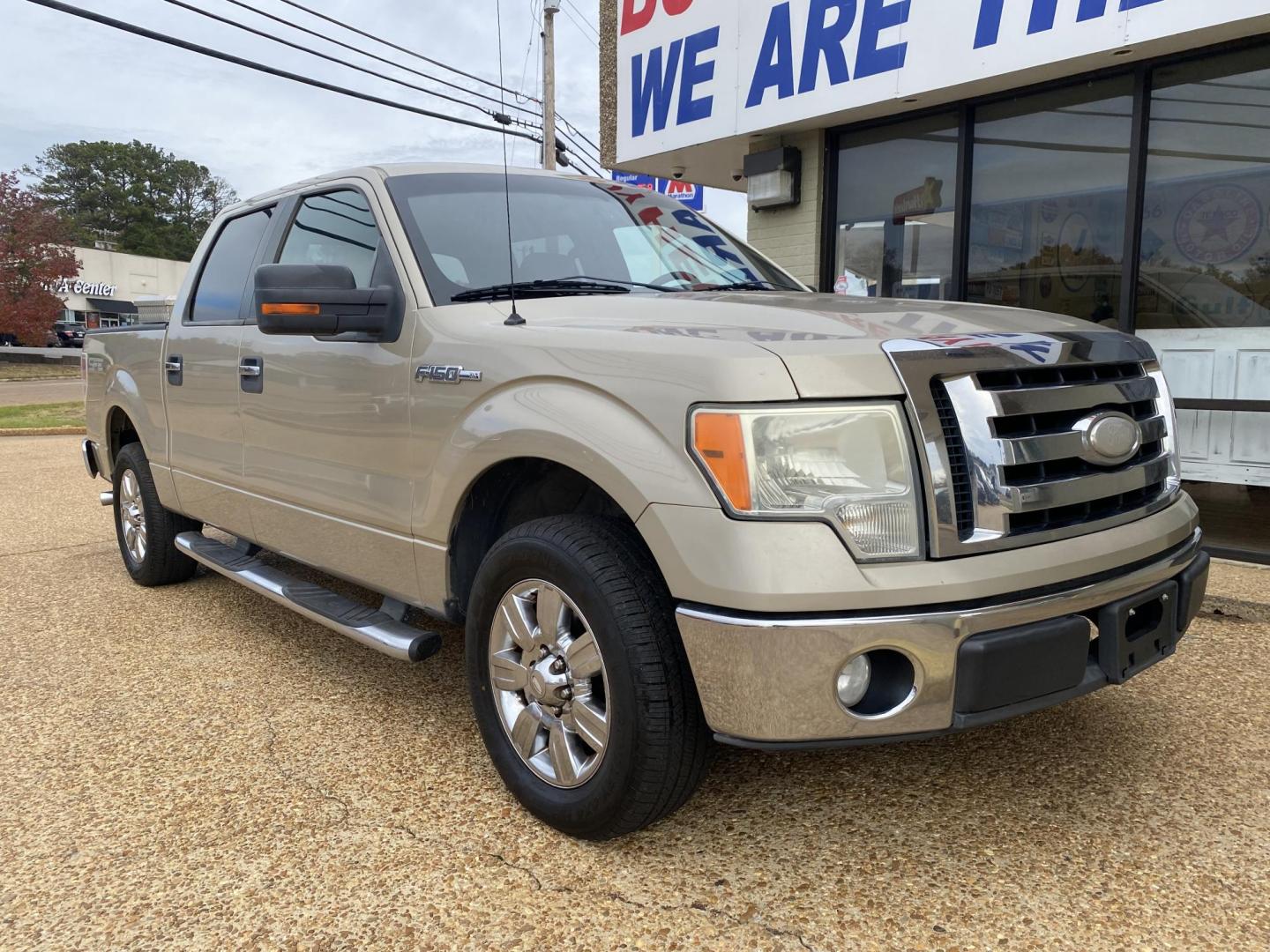 2009 TAN FORD F-150 XLT (1FTRW12849F) , located at 922 W. Beacon St., Philadelphia, MS, 39350, (601) 650-3675, 32.770447, -89.127151 - Photo#0