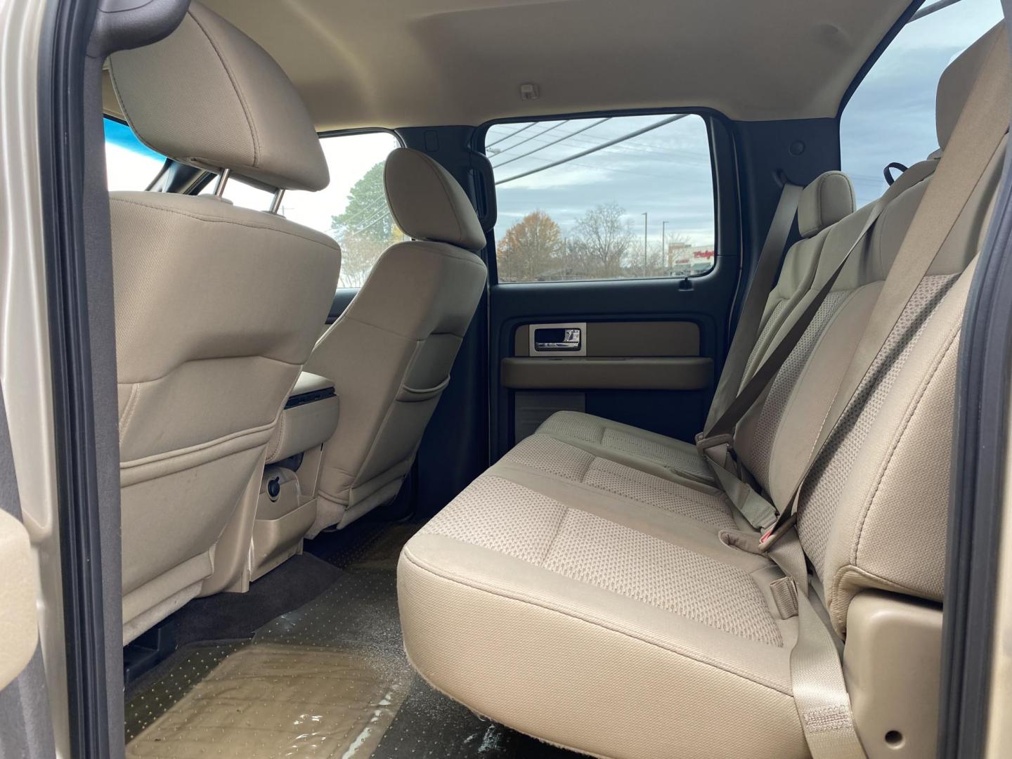2009 TAN FORD F-150 XLT (1FTRW12849F) , located at 922 W. Beacon St., Philadelphia, MS, 39350, (601) 650-3675, 32.770447, -89.127151 - Photo#9