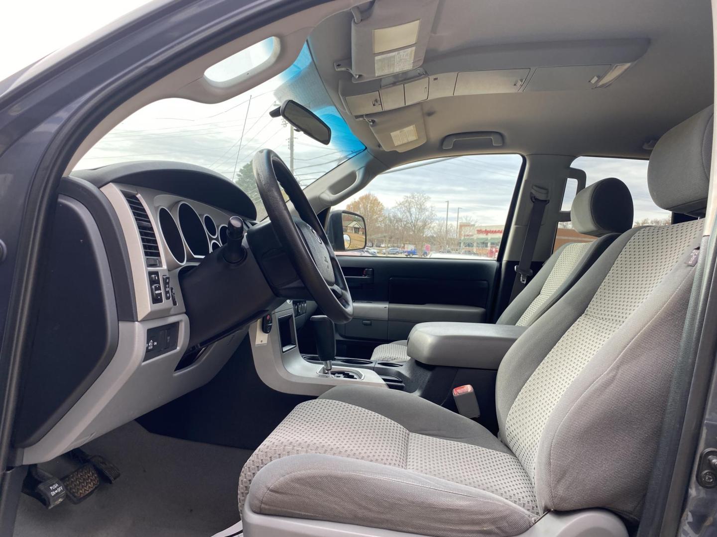 2008 BLUE TOYOTA TUNDRA SR5 (5TFRV54158X) , located at 922 W. Beacon St., Philadelphia, MS, 39350, (601) 650-3675, 32.770447, -89.127151 - Photo#8