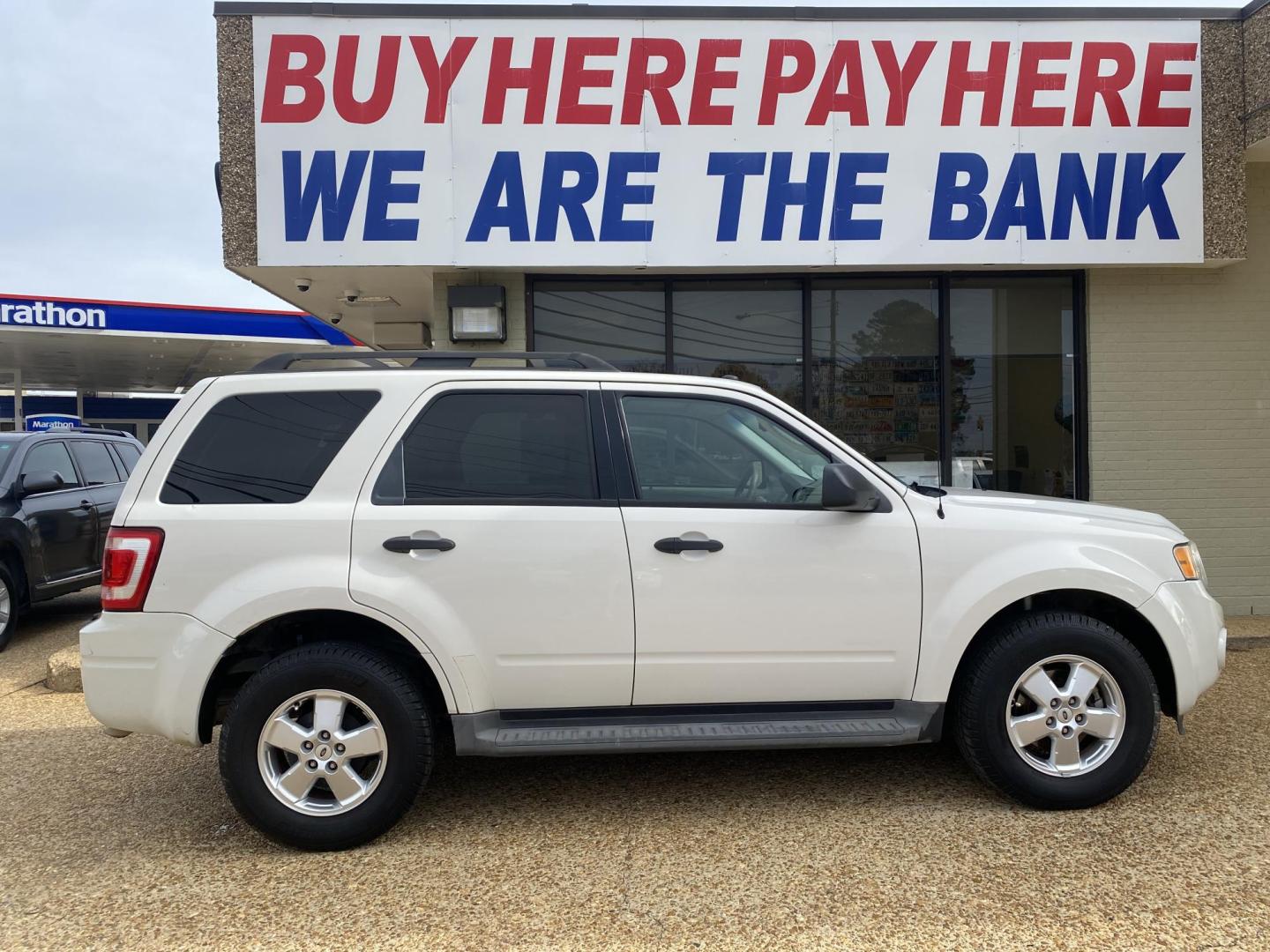 2011 WHITE FORD ESCAPE XLT (1FMCU9DG2BK) , located at 922 W. Beacon St., Philadelphia, MS, 39350, (601) 650-3675, 32.770447, -89.127151 - Photo#6