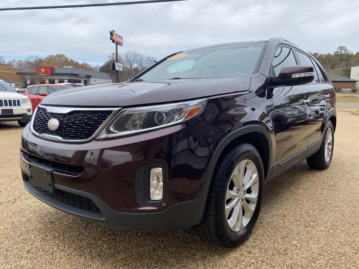 2014 BURGANDY KIA SORENTO EX (5XYKU4A75EG) , located at 922 W. Beacon St., Philadelphia, MS, 39350, (601) 650-3675, 32.770447, -89.127151 - Photo#2