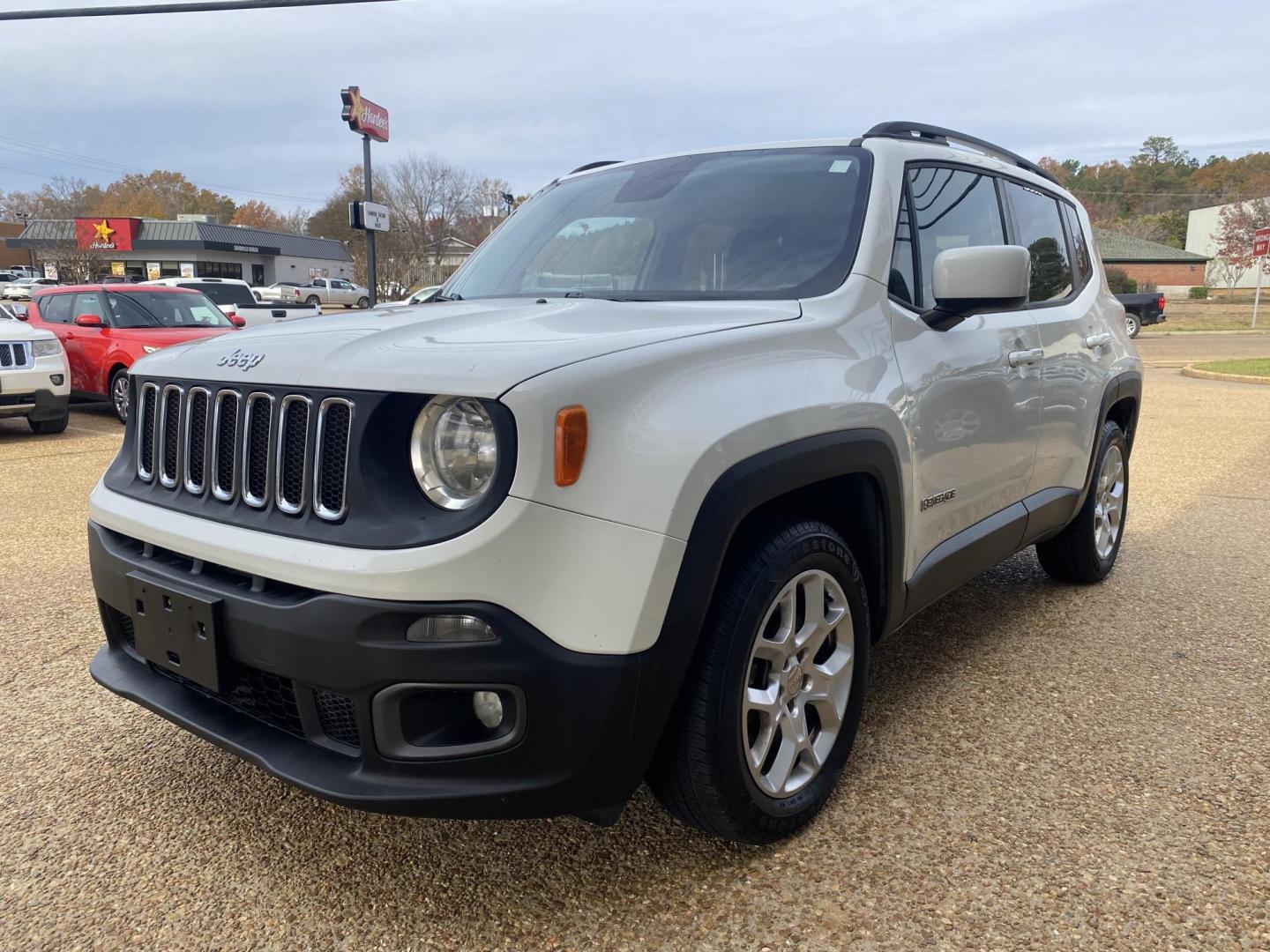 2015 WHITE JEEP RENEGADE (ZACCJABT0FP) , located at 922 W. Beacon St., Philadelphia, MS, 39350, (601) 650-3675, 32.770447, -89.127151 - Photo#2