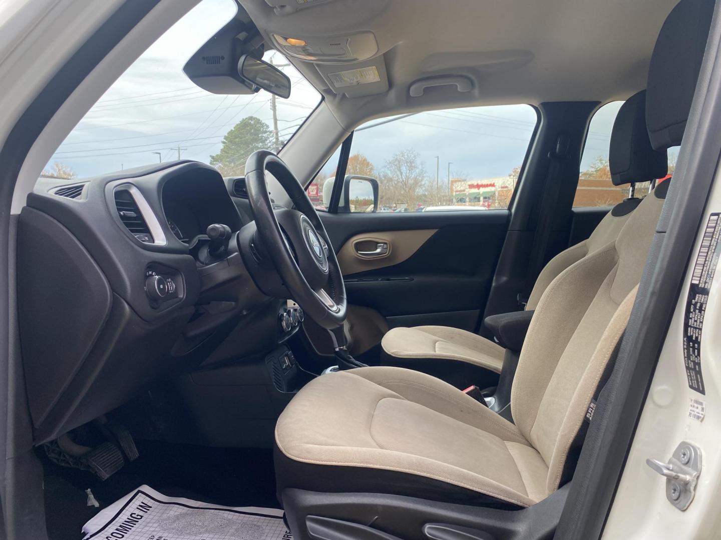 2015 WHITE JEEP RENEGADE (ZACCJABT0FP) , located at 922 W. Beacon St., Philadelphia, MS, 39350, (601) 650-3675, 32.770447, -89.127151 - Photo#8