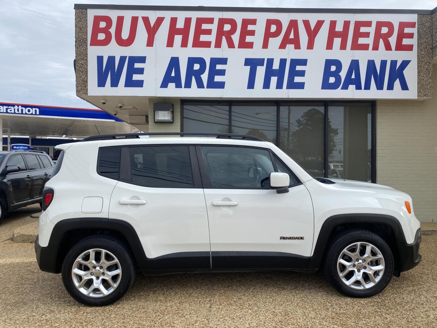 2015 WHITE JEEP RENEGADE (ZACCJABT0FP) , located at 922 W. Beacon St., Philadelphia, MS, 39350, (601) 650-3675, 32.770447, -89.127151 - Photo#6