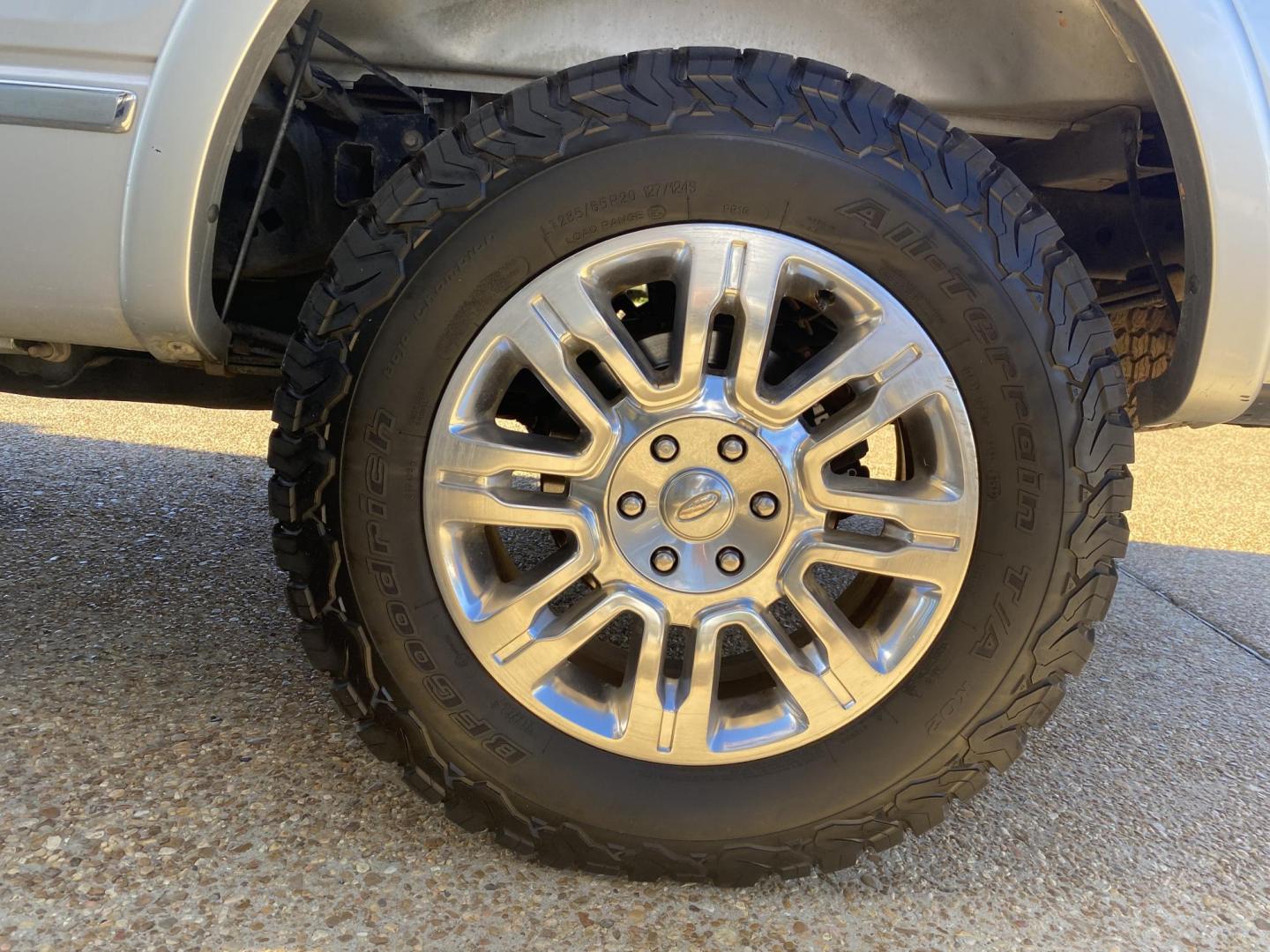 2011 SILVER FORD F-150 PLATINUM (1FTFW1ET9BF) with an 3.5L V6 TURBO engine, Automatic - 6R80 transmission, located at 922 W. Beacon St., Philadelphia, MS, 39350, (601) 650-3675, 32.770447, -89.127151 - 2011 Ford F-150 FX4 SuperCrew 5.5-ft. Bed 4WD Year:2011 Make:Ford Model:F-150 Engine:3.5L V6 Body:CREW CAB PICKUP 4-DR Transmission:4-Speed Automatic Drive Type:4WD Trim:FX4 SuperCrew 5.5-ft. Bed 4WD - Photo#7