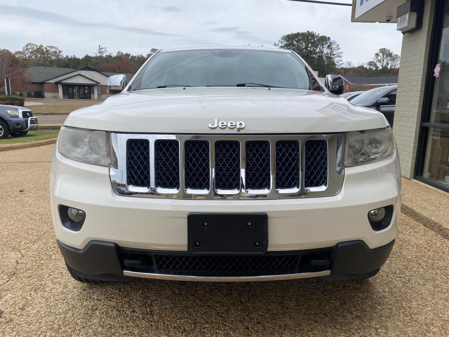 2012 WHITE JEEP GRAND CHEROKEE OVERL (1C4RJFCT5CC) , located at 922 W. Beacon St., Philadelphia, MS, 39350, (601) 650-3675, 32.770447, -89.127151 - Photo#1