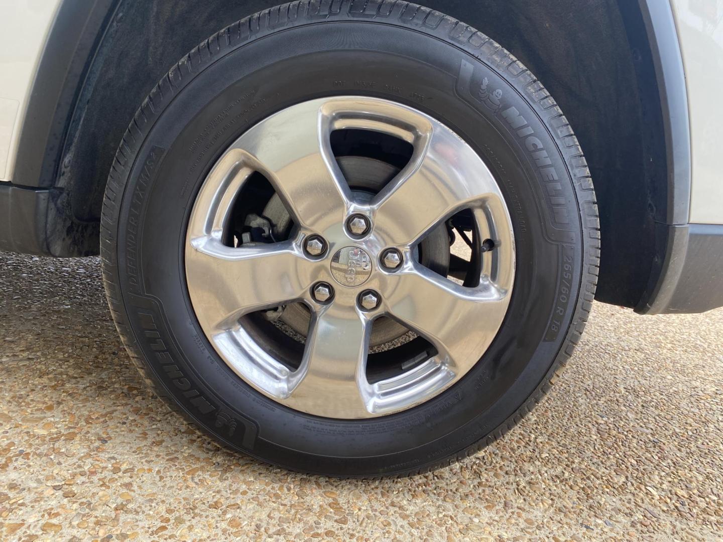 2012 WHITE JEEP GRAND CHEROKEE OVERL (1C4RJFCT5CC) , located at 922 W. Beacon St., Philadelphia, MS, 39350, (601) 650-3675, 32.770447, -89.127151 - Photo#7