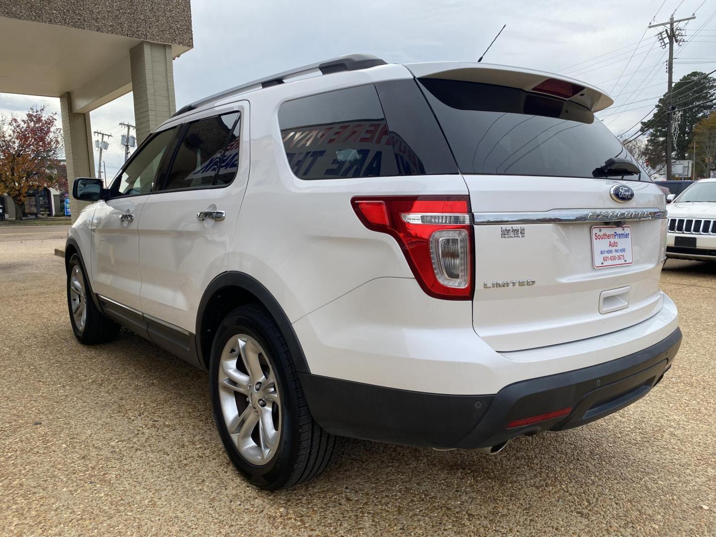 2013 WHITE FORD EXPLORER LIMITED (1FM5K7F82DG) , located at 922 W. Beacon St., Philadelphia, MS, 39350, (601) 650-3675, 32.770447, -89.127151 - Photo#3