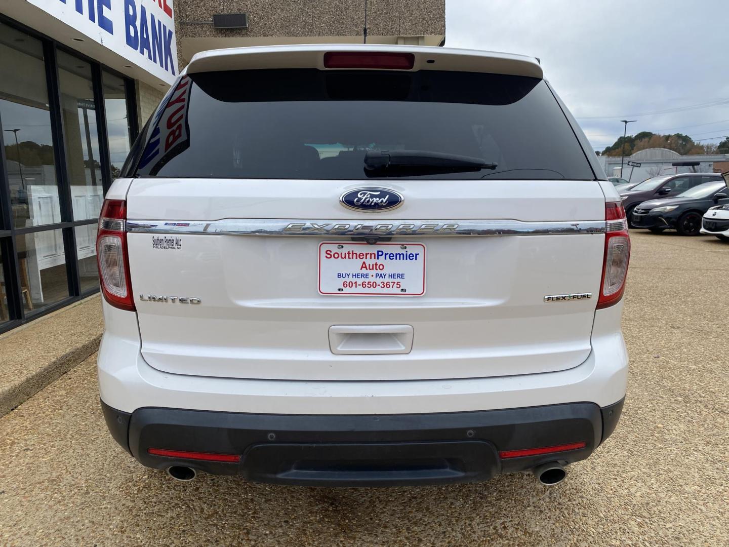 2013 WHITE FORD EXPLORER LIMITED (1FM5K7F82DG) , located at 922 W. Beacon St., Philadelphia, MS, 39350, (601) 650-3675, 32.770447, -89.127151 - Photo#4