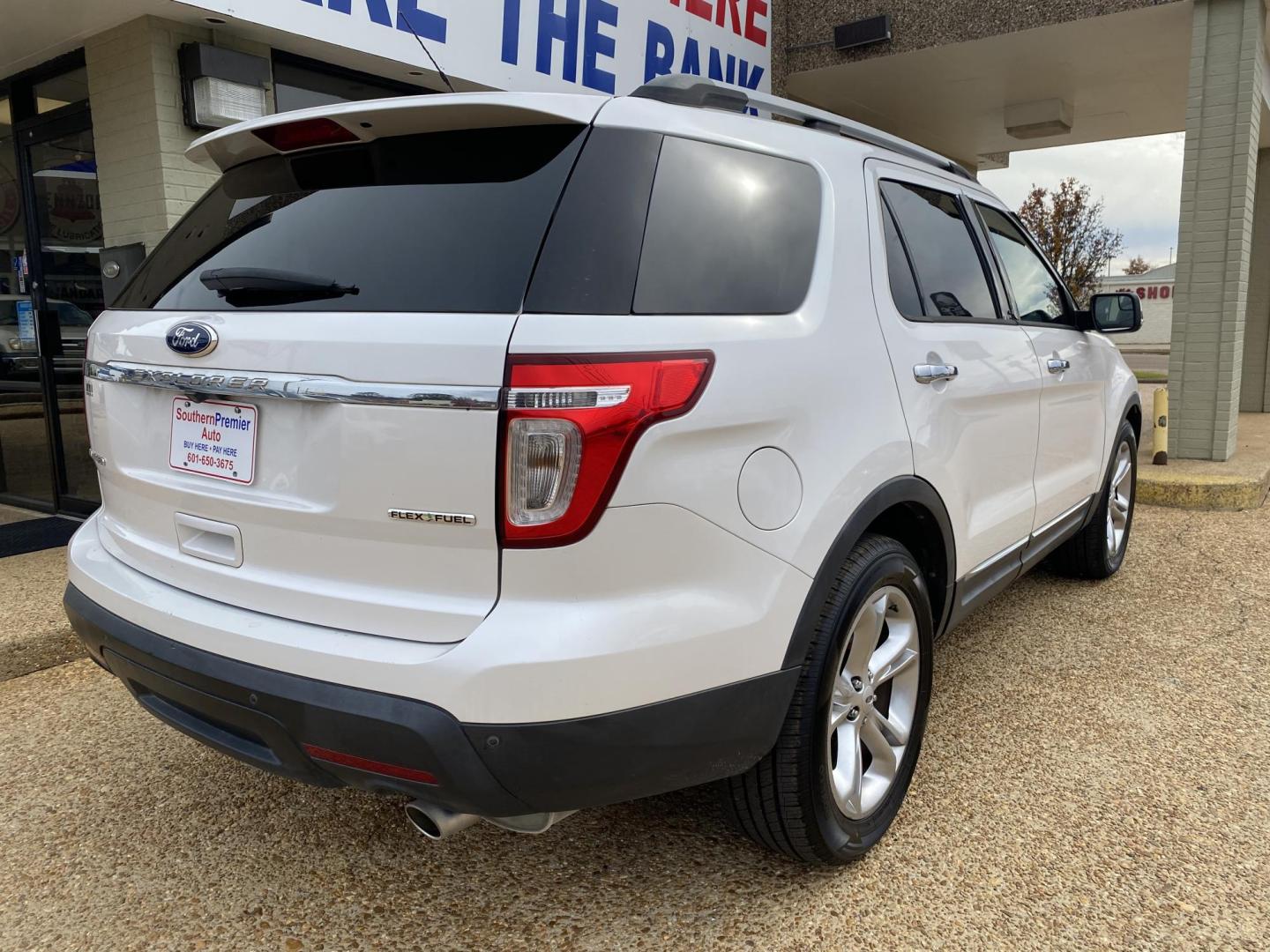 2013 WHITE FORD EXPLORER LIMITED (1FM5K7F82DG) , located at 922 W. Beacon St., Philadelphia, MS, 39350, (601) 650-3675, 32.770447, -89.127151 - Photo#5