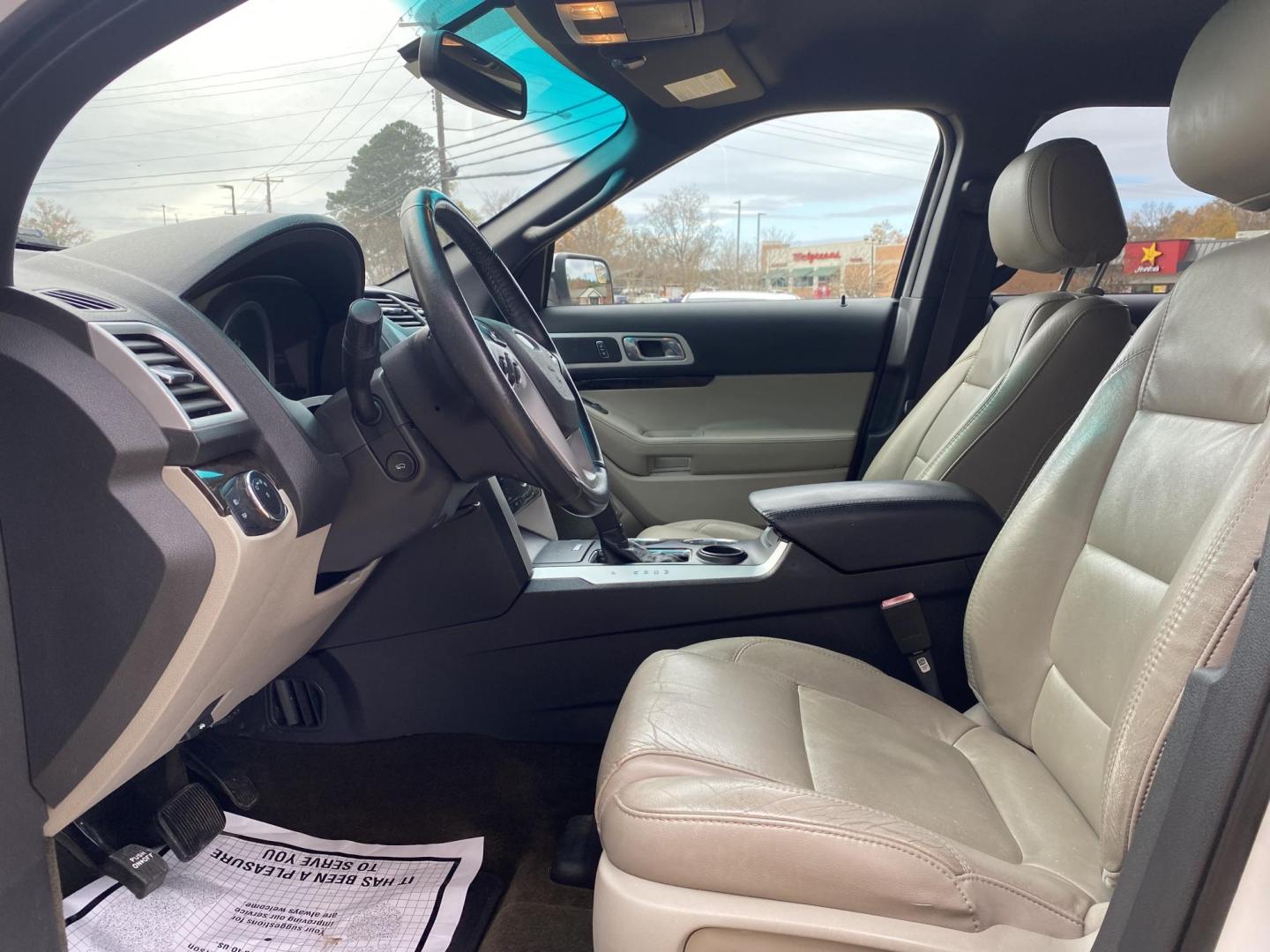 2013 WHITE FORD EXPLORER LIMITED (1FM5K7F82DG) , located at 922 W. Beacon St., Philadelphia, MS, 39350, (601) 650-3675, 32.770447, -89.127151 - Photo#8