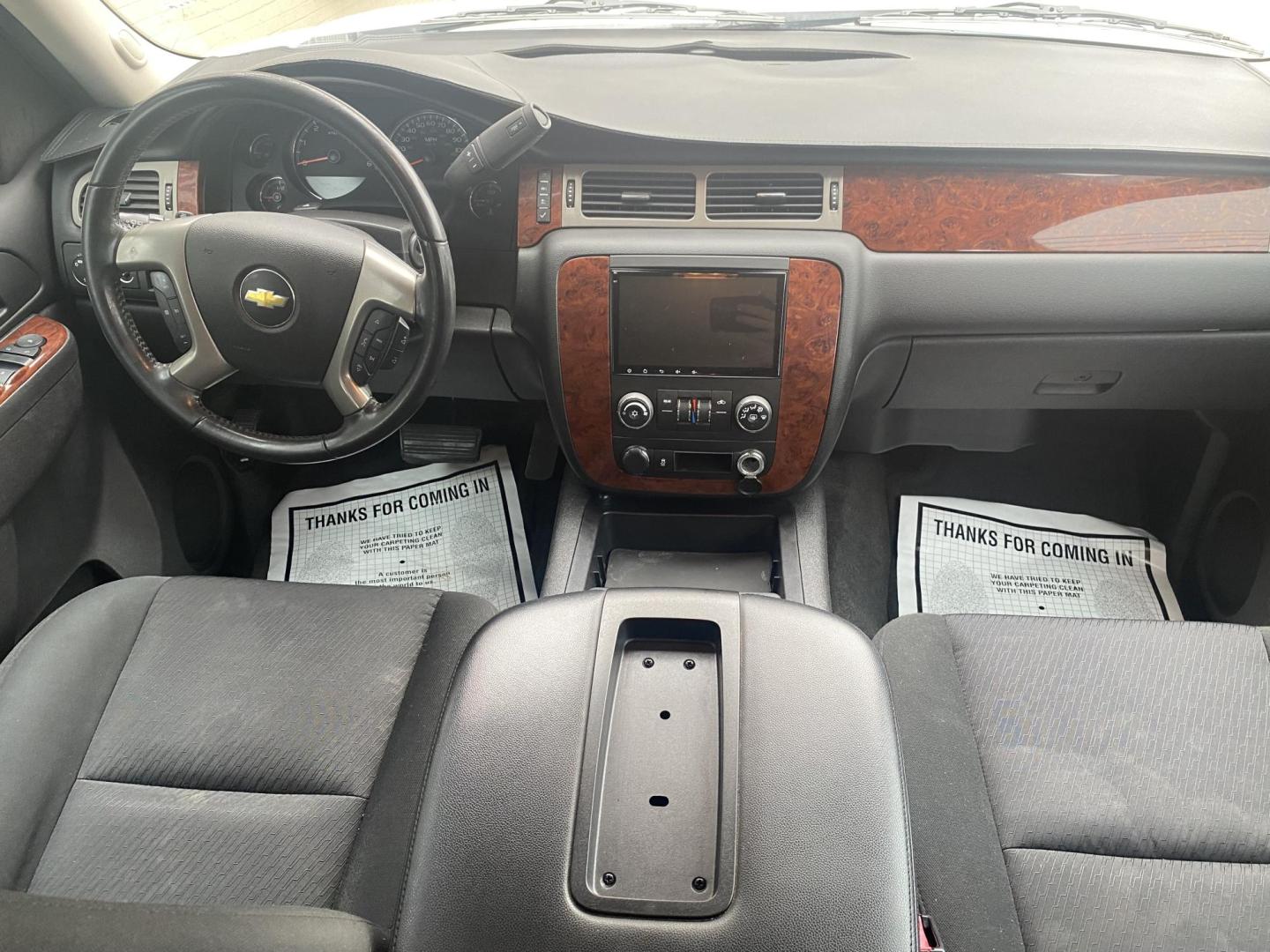 2013 WHITE /Black/Gray CHEVROLET TAHOE LS (1GNSCAE06DR) with an 5.3L engine, Automatic - 6L80 transmission, located at 922 W. Beacon St., Philadelphia, MS, 39350, (601) 650-3675, 32.770447, -89.127151 - 2013 Chevrolet Tahoe LS 2WD Year:2013 Make:Chevrolet Model:Tahoe Engine:5.3L V8 OHV 16V FFV Body:SPORT UTILITY 4-DR Transmission:6-Speed Automatic Drive Type:RWD Mpg City:15 Mpg:21 Trim:LS 2WD - Photo#12