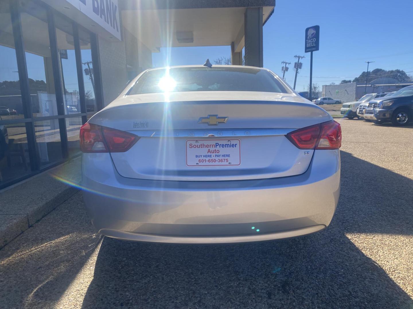 2017 SILVER CHEVROLET IMPALA LT (1LT) (2G1105SA8H9) , located at 922 W. Beacon St., Philadelphia, MS, 39350, (601) 650-3675, 32.770447, -89.127151 - Photo#4