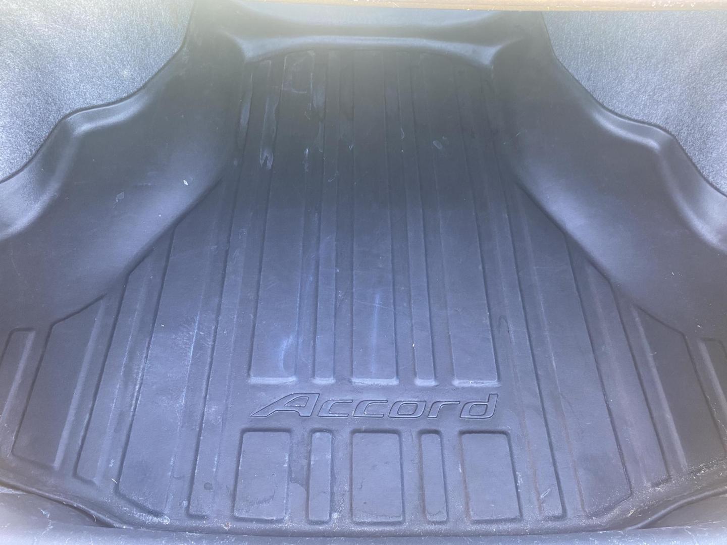 2010 GRAY HONDA ACCORD LX-P (1HGCP2F42AA) , located at 922 W. Beacon St., Philadelphia, MS, 39350, (601) 650-3675, 32.770447, -89.127151 - Photo#13