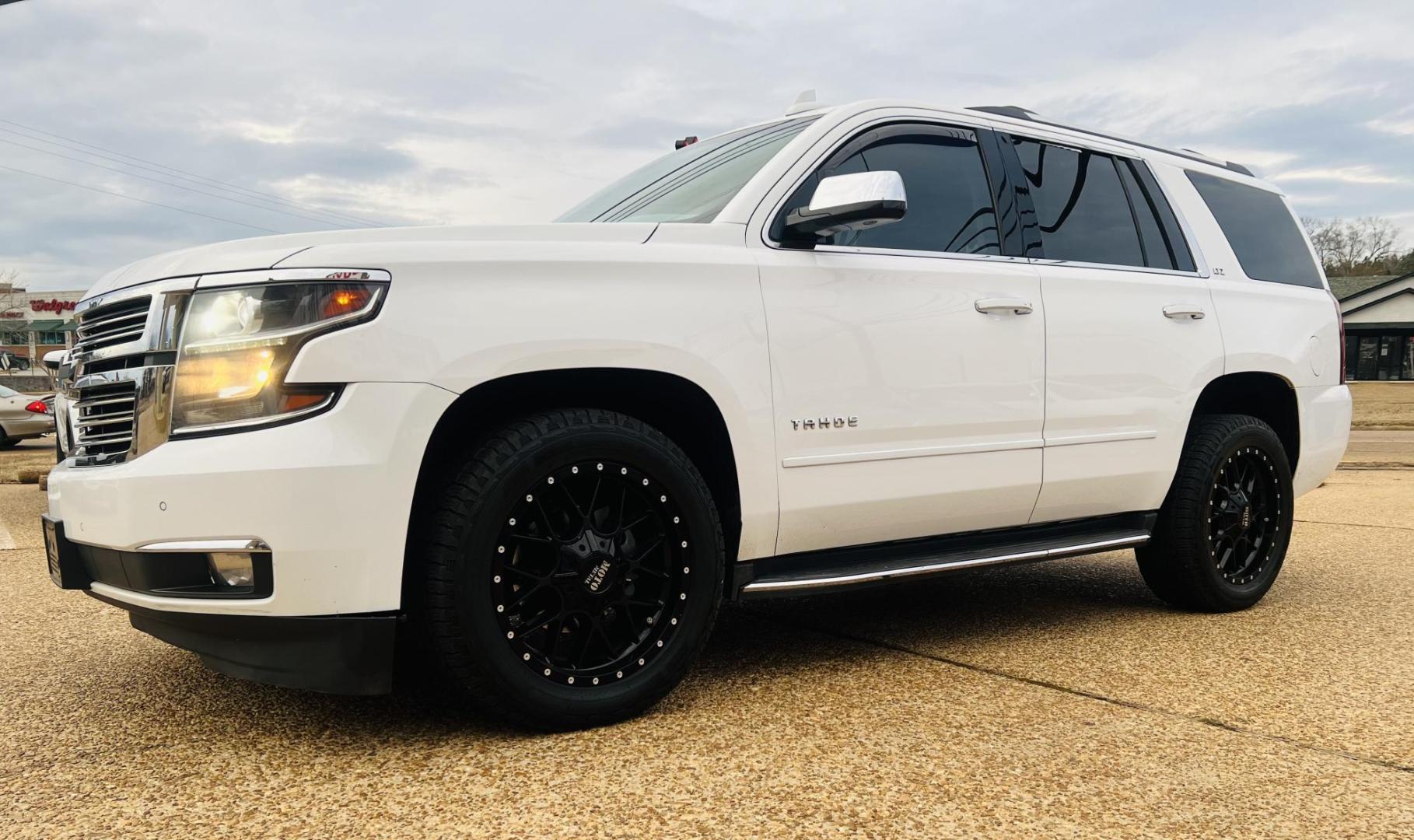 2015 WHITE CHEVROLET TAHOE LTZ (1GNSKCKC0FR) , located at 922 W. Beacon St., Philadelphia, MS, 39350, (601) 650-3675, 32.770447, -89.127151 - Photo#2