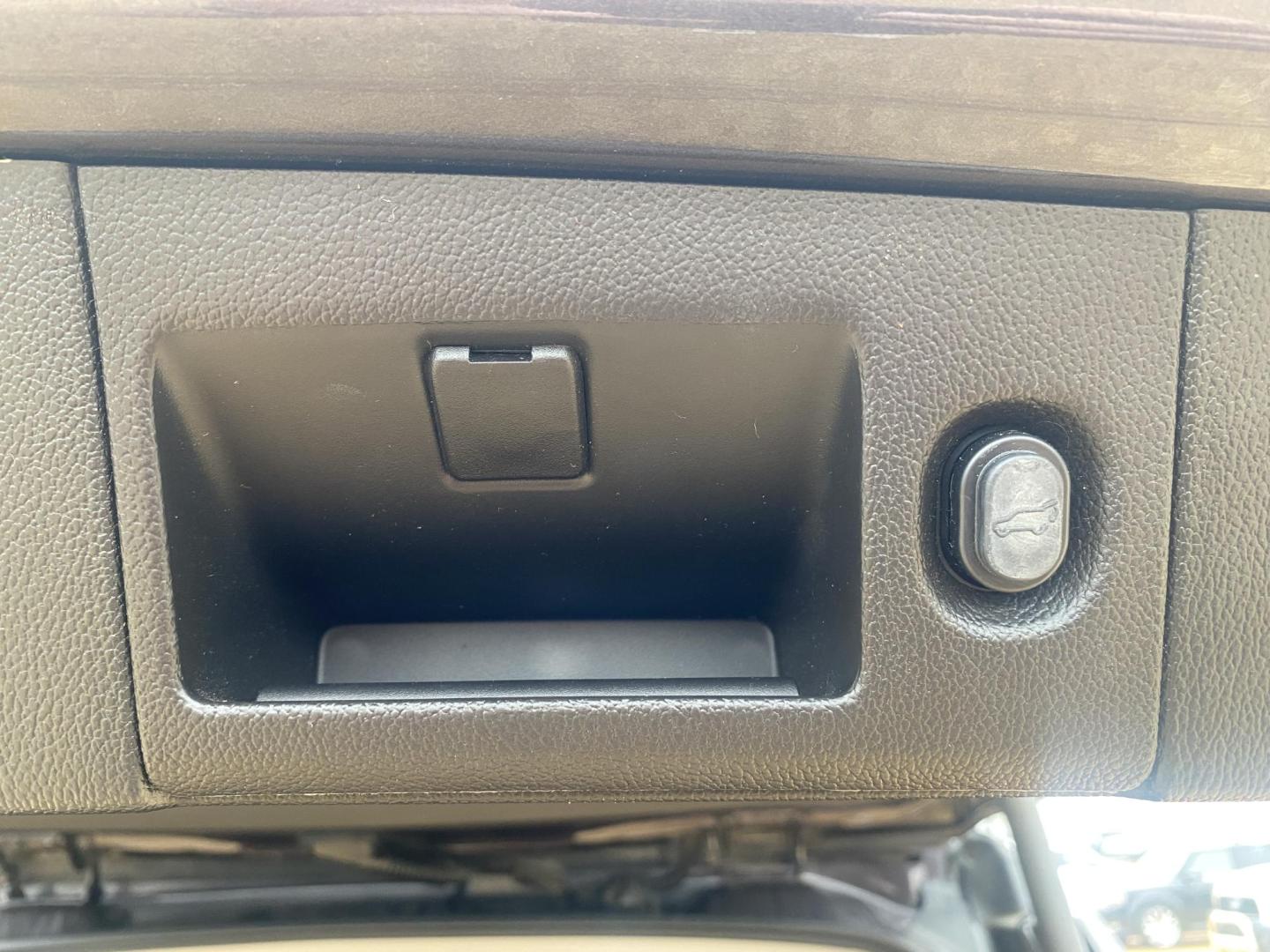 2015 BROWN CHEVROLET TAHOE LT (1GNSCBKCXFR) , located at 922 W. Beacon St., Philadelphia, MS, 39350, (601) 650-3675, 32.770447, -89.127151 - Photo#14