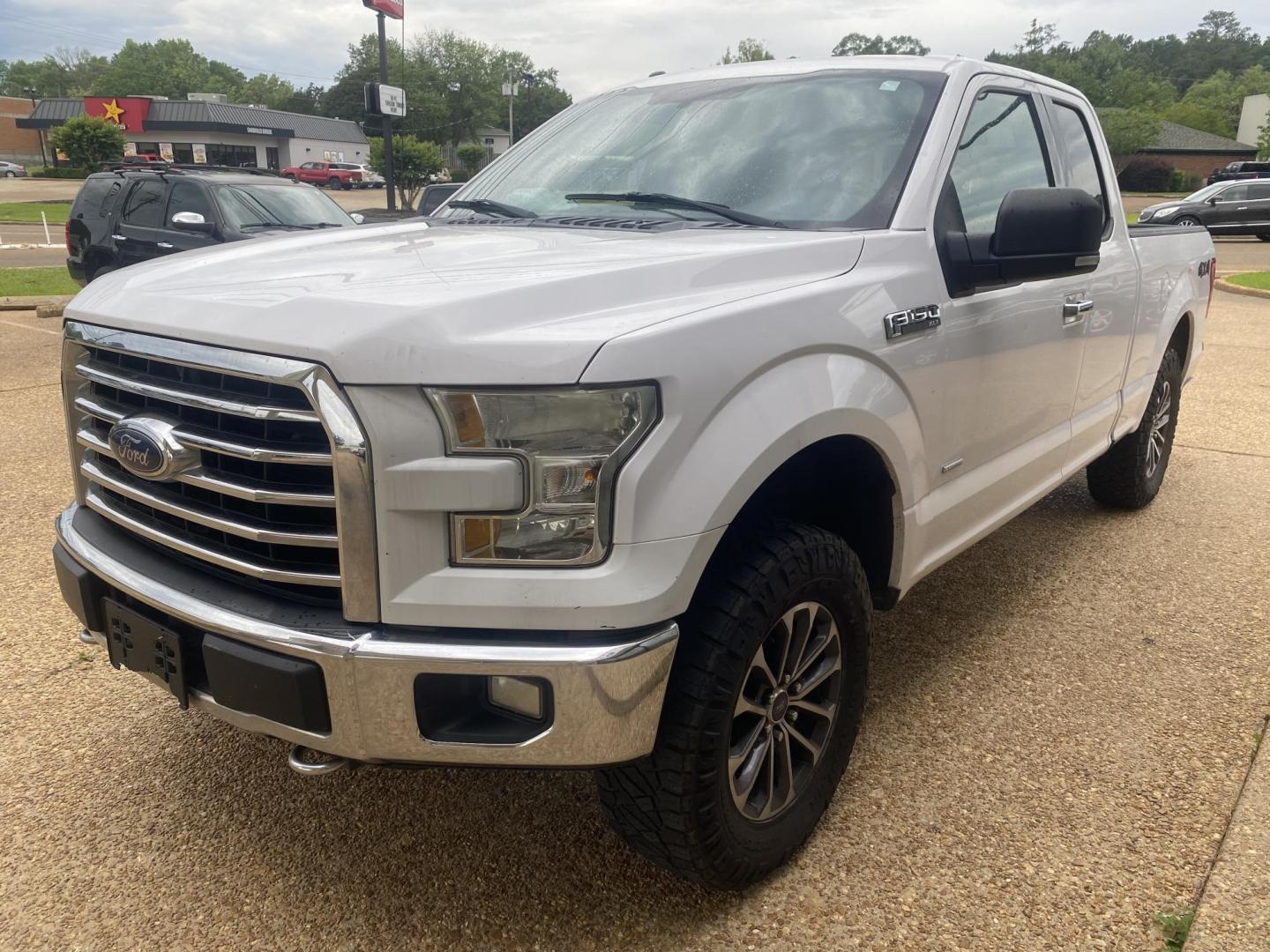 2015 WHITE FORD F-150 XL; LIMITED; P (1FTEX1EP3FK) , located at 922 W. Beacon St., Philadelphia, MS, 39350, (601) 650-3675, 32.770447, -89.127151 - Photo#2