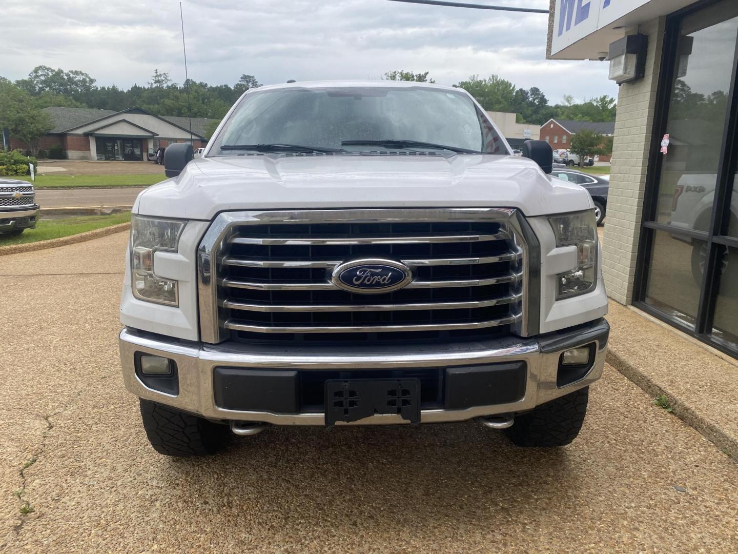 2015 WHITE FORD F-150 XL; LIMITED; P (1FTEX1EP3FK) , located at 922 W. Beacon St., Philadelphia, MS, 39350, (601) 650-3675, 32.770447, -89.127151 - Photo#1
