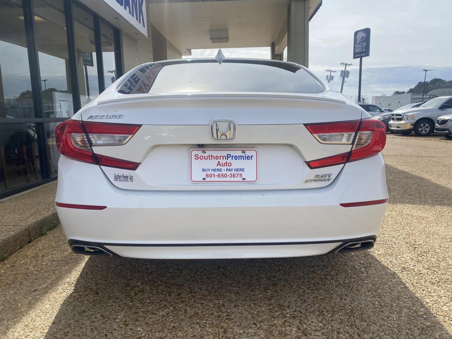 2018 WHITE HONDA ACCORD SPORT (1HGCV2F3XJA) , located at 922 W. Beacon St., Philadelphia, MS, 39350, (601) 650-3675, 32.770447, -89.127151 - Photo#4