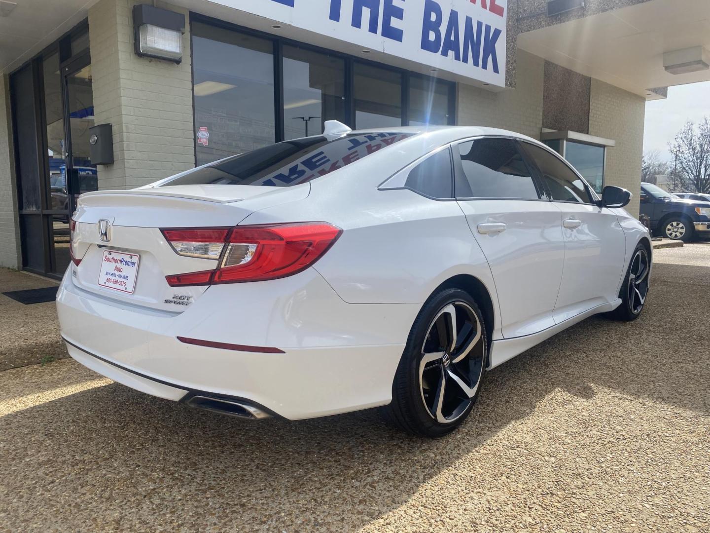 2018 WHITE HONDA ACCORD SPORT (1HGCV2F3XJA) , located at 922 W. Beacon St., Philadelphia, MS, 39350, (601) 650-3675, 32.770447, -89.127151 - Photo#5