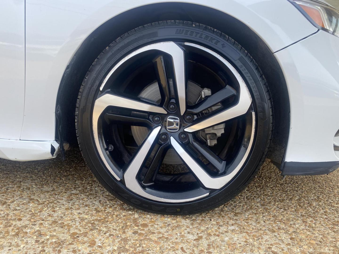 2018 WHITE HONDA ACCORD SPORT (1HGCV2F3XJA) , located at 922 W. Beacon St., Philadelphia, MS, 39350, (601) 650-3675, 32.770447, -89.127151 - Photo#7