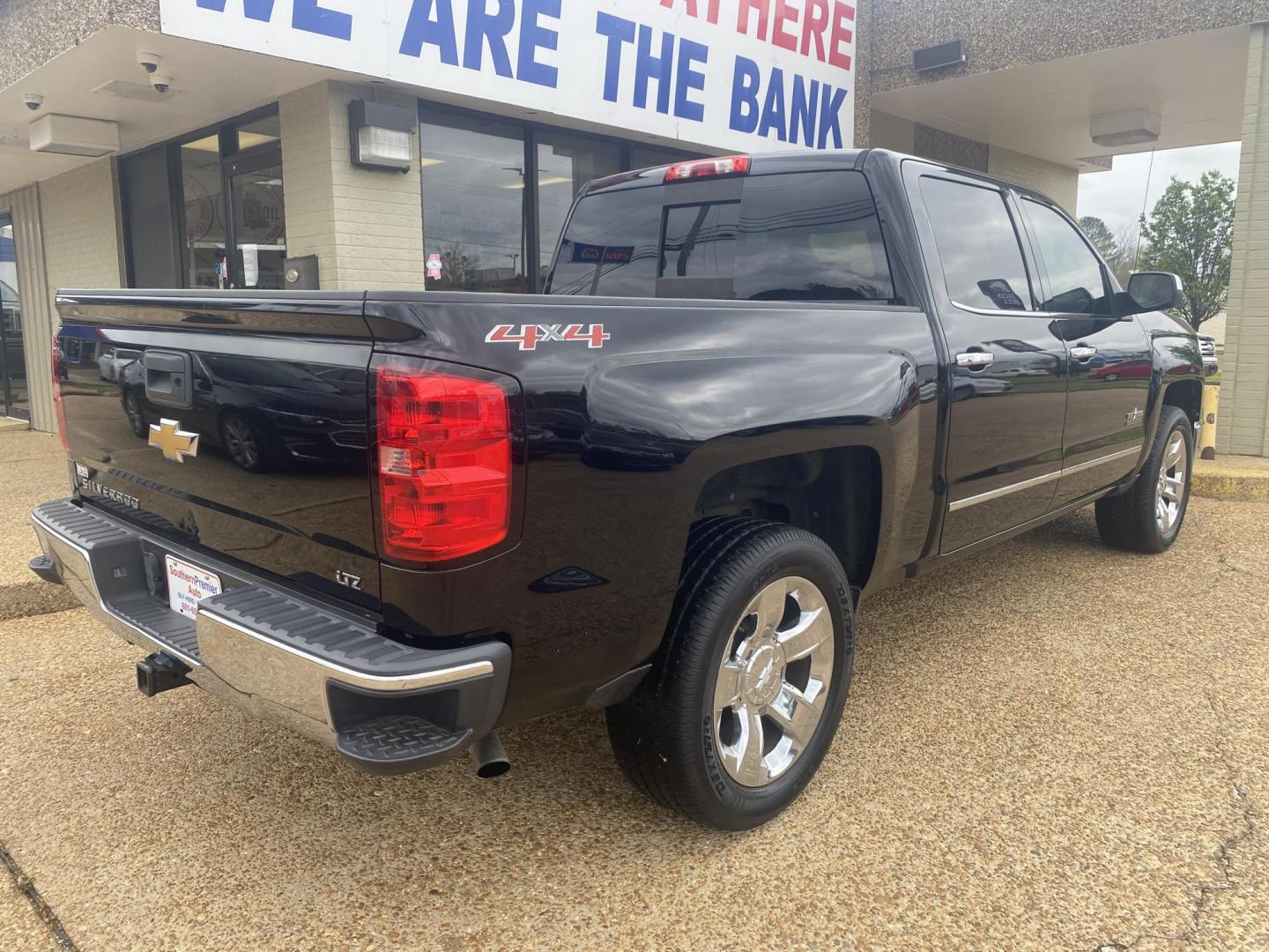 2015 BLACK CHEVROLET SILVERADO LTZ (3GCUKSEC7FG) , located at 922 W. Beacon St., Philadelphia, MS, 39350, (601) 650-3675, 32.770447, -89.127151 - Photo#5