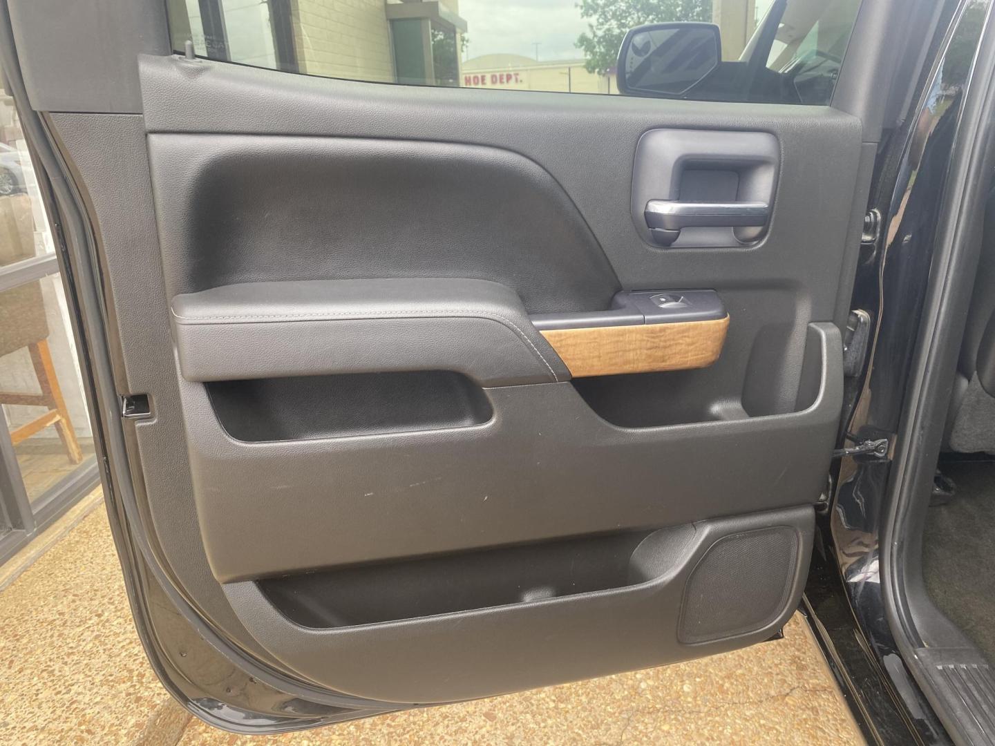 2015 BLACK CHEVROLET SILVERADO LTZ (3GCUKSEC7FG) , located at 922 W. Beacon St., Philadelphia, MS, 39350, (601) 650-3675, 32.770447, -89.127151 - Photo#12
