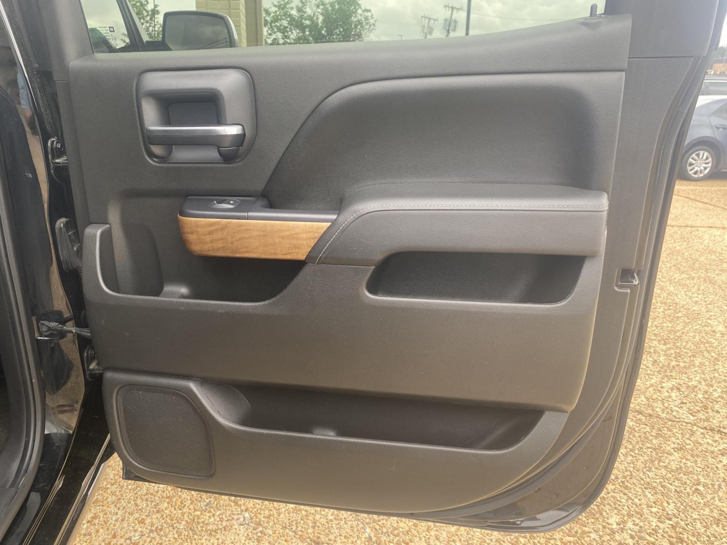 2015 BLACK CHEVROLET SILVERADO LTZ (3GCUKSEC7FG) , located at 922 W. Beacon St., Philadelphia, MS, 39350, (601) 650-3675, 32.770447, -89.127151 - Photo#15