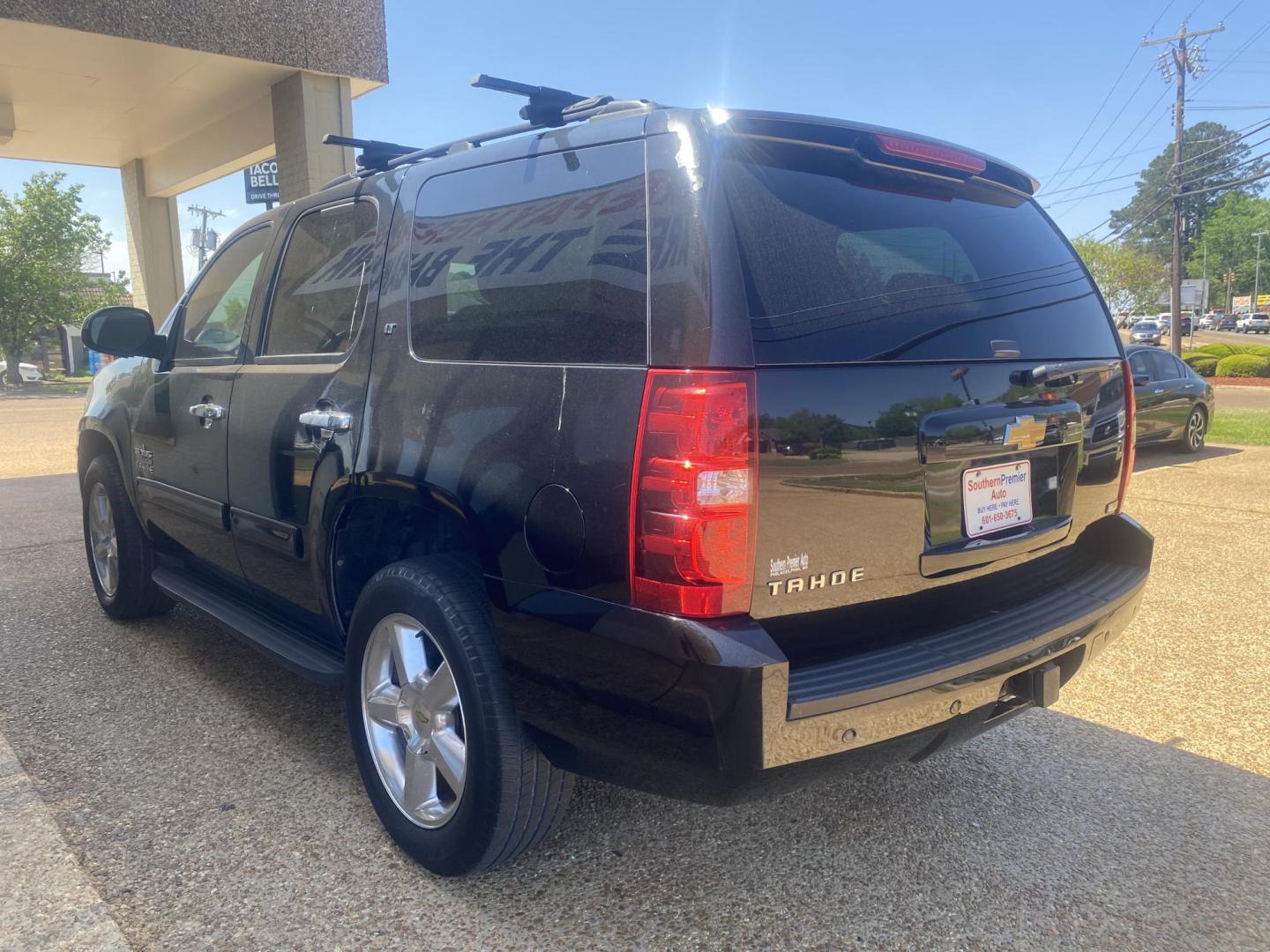 2012 BLACK CHEVROLET TAHOE LT (1GNSKBE06CR) , located at 922 W. Beacon St., Philadelphia, MS, 39350, (601) 650-3675, 32.770447, -89.127151 - Photo#3