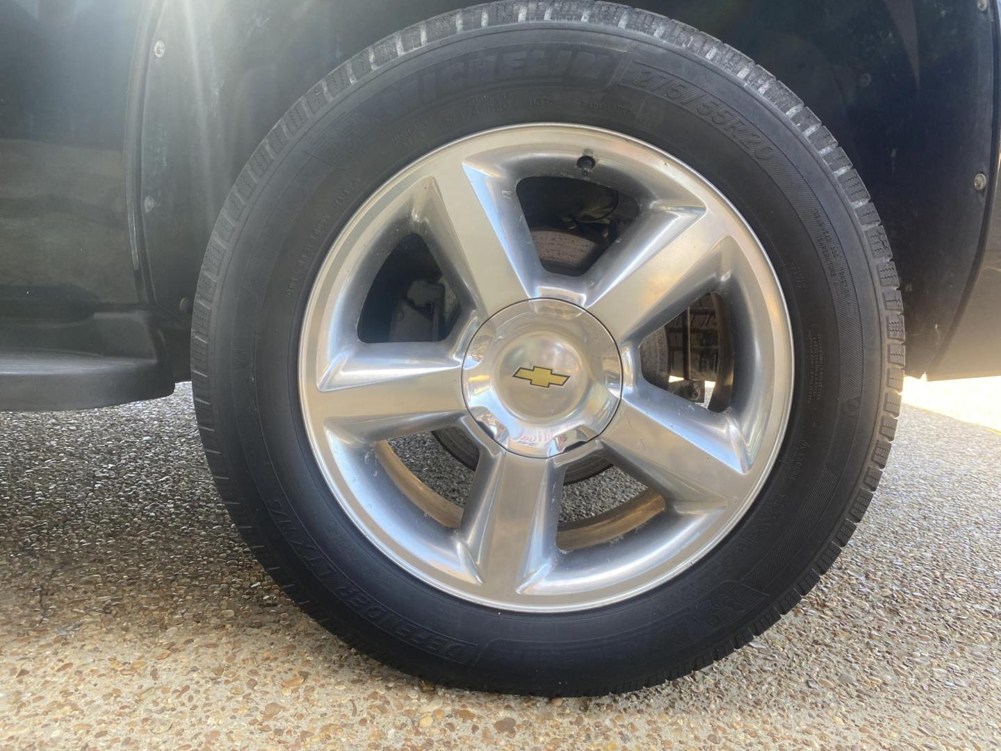 2012 BLACK CHEVROLET TAHOE LT (1GNSKBE06CR) , located at 922 W. Beacon St., Philadelphia, MS, 39350, (601) 650-3675, 32.770447, -89.127151 - Photo#7