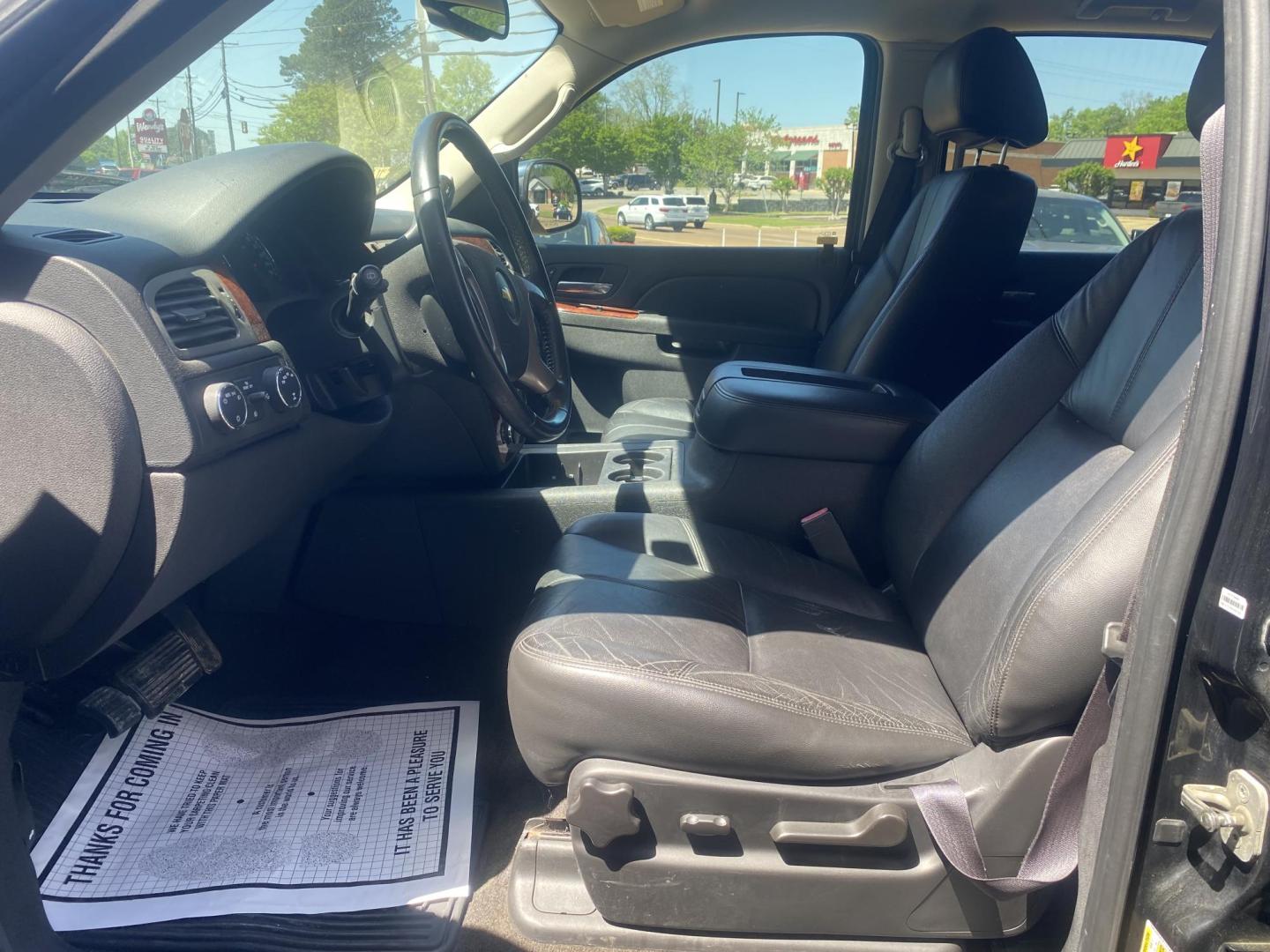 2012 BLACK CHEVROLET TAHOE LT (1GNSKBE06CR) , located at 922 W. Beacon St., Philadelphia, MS, 39350, (601) 650-3675, 32.770447, -89.127151 - Photo#9