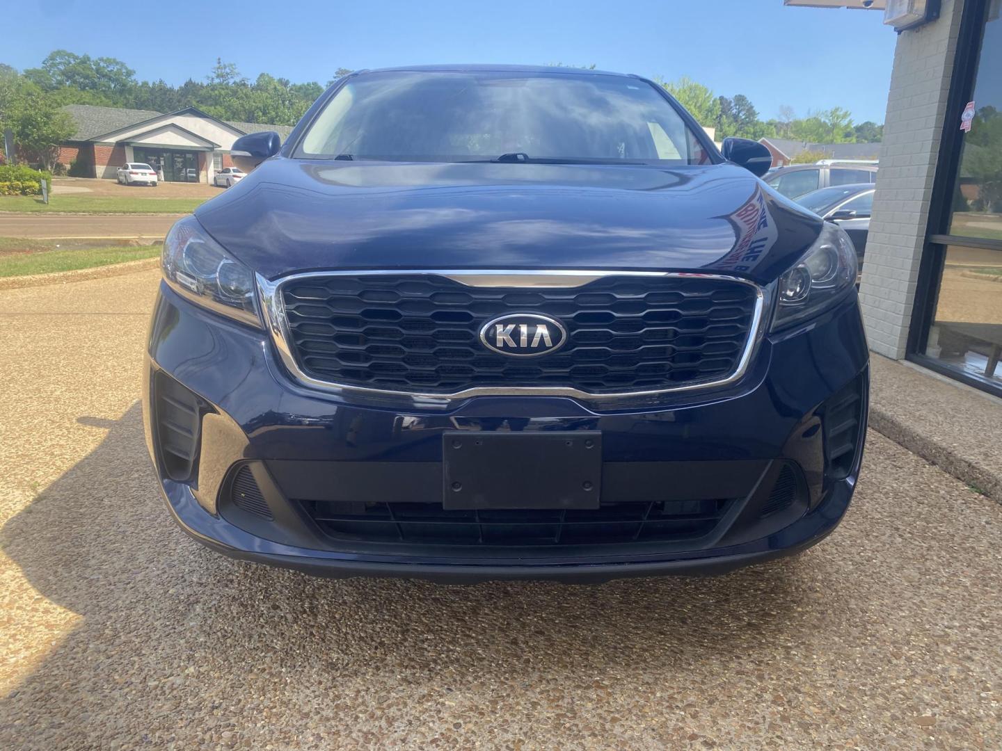 2019 BLUE KIA SORENTO LX (5XYPGDA59KG) , located at 922 W. Beacon St., Philadelphia, MS, 39350, (601) 650-3675, 32.770447, -89.127151 - Photo#1