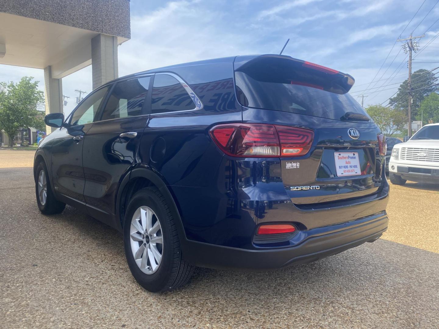 2019 BLUE KIA SORENTO LX (5XYPGDA59KG) , located at 922 W. Beacon St., Philadelphia, MS, 39350, (601) 650-3675, 32.770447, -89.127151 - Photo#3