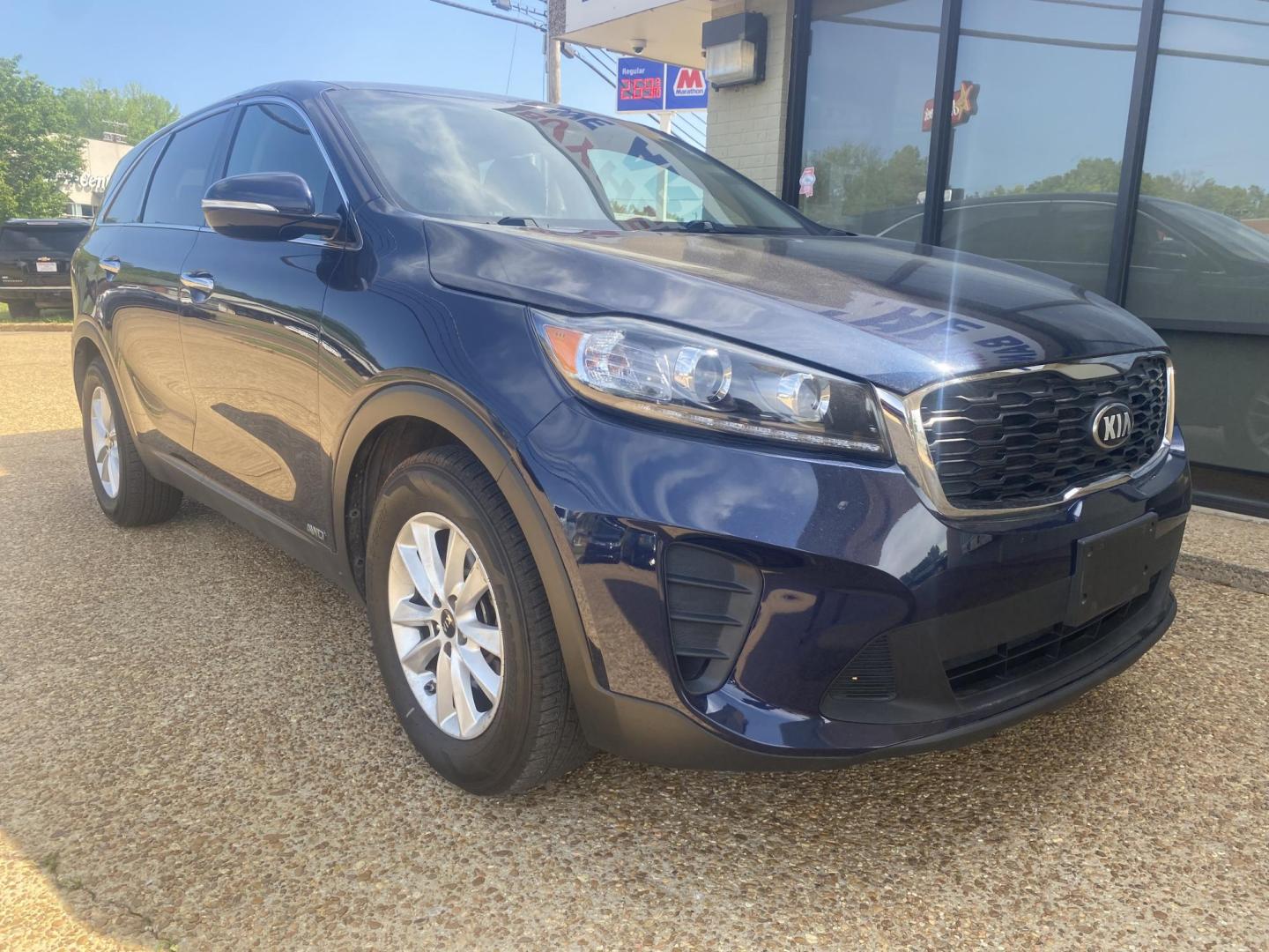 2019 BLUE KIA SORENTO LX (5XYPGDA59KG) , located at 922 W. Beacon St., Philadelphia, MS, 39350, (601) 650-3675, 32.770447, -89.127151 - Photo#0