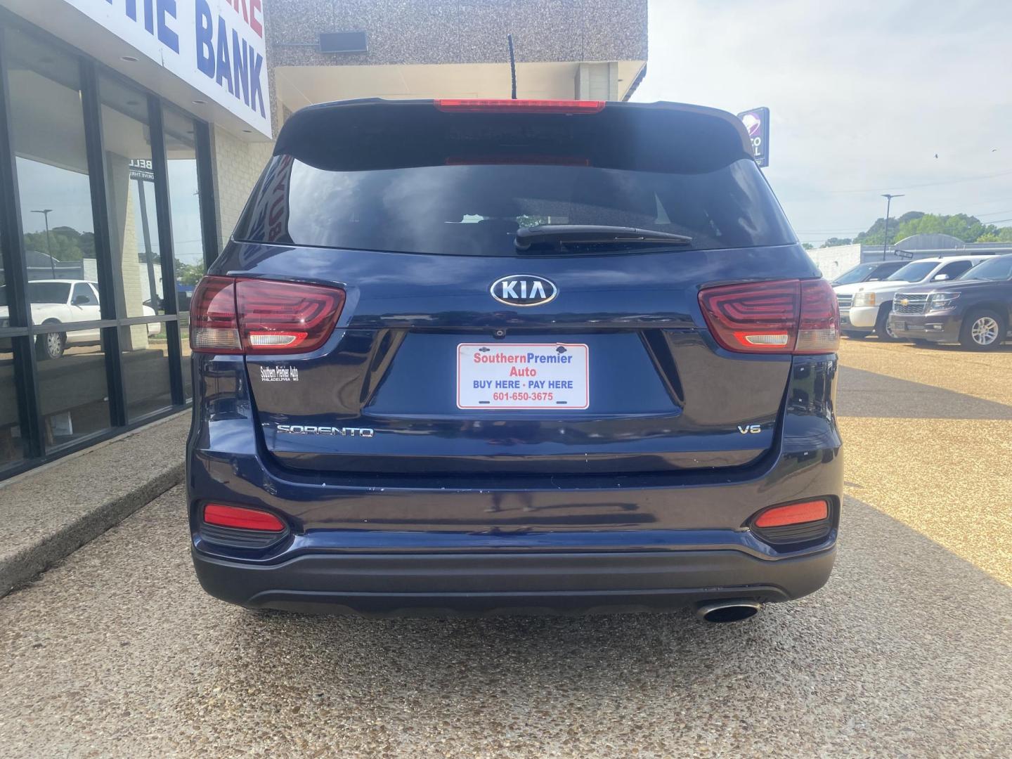 2019 BLUE KIA SORENTO LX (5XYPGDA59KG) , located at 922 W. Beacon St., Philadelphia, MS, 39350, (601) 650-3675, 32.770447, -89.127151 - Photo#4