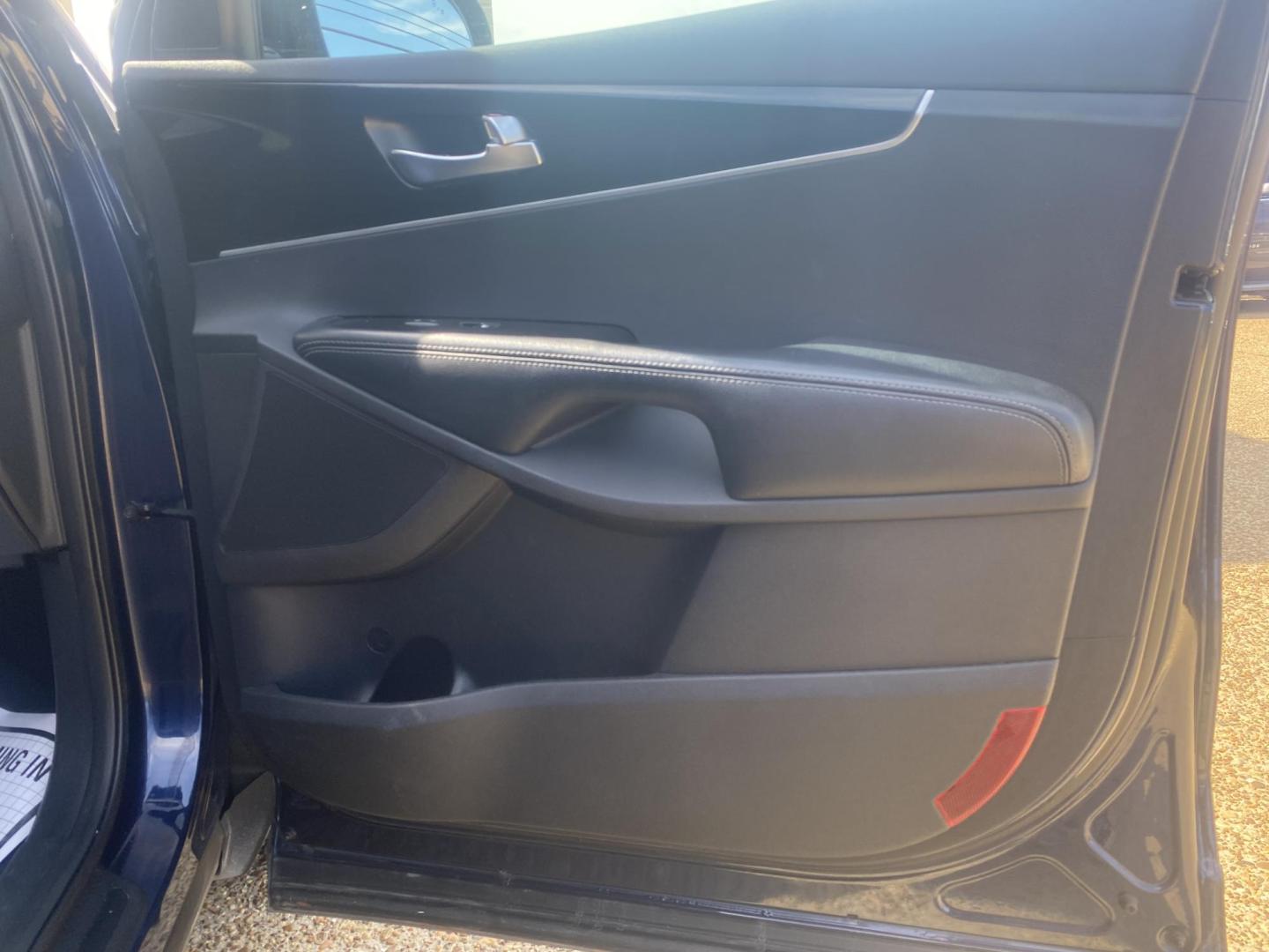 2019 BLUE KIA SORENTO LX (5XYPGDA59KG) , located at 922 W. Beacon St., Philadelphia, MS, 39350, (601) 650-3675, 32.770447, -89.127151 - Photo#11