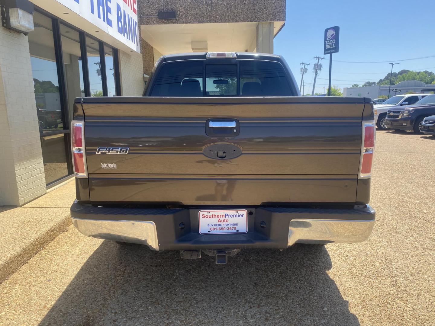 2009 BROWN FORD F-150 XLT (1FTRW12849K) , located at 922 W. Beacon St., Philadelphia, MS, 39350, (601) 650-3675, 32.770447, -89.127151 - Photo#4