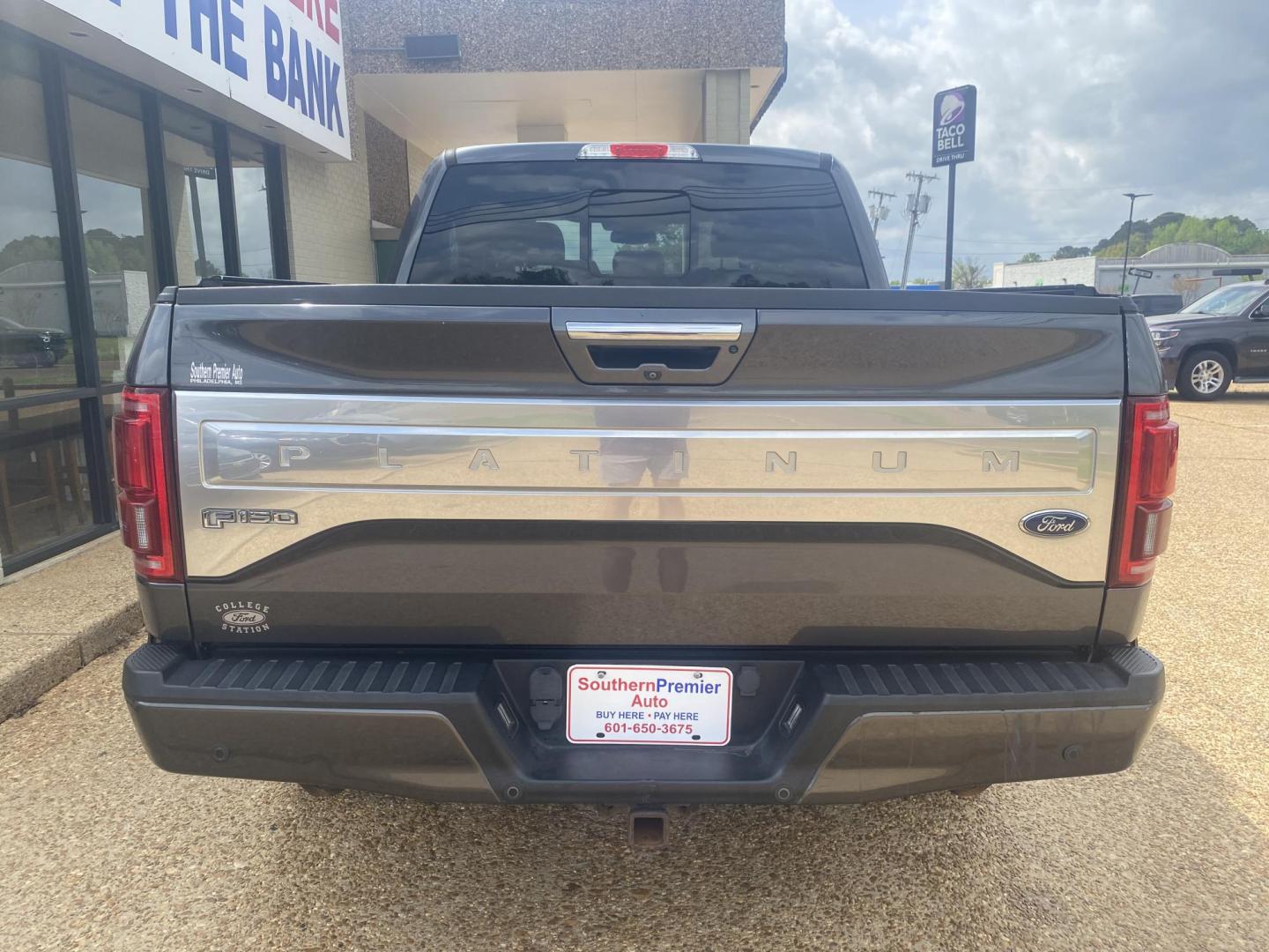 2015 GRAY FORD F-150 PLATINUM (1FTEW1EG5FF) , located at 922 W. Beacon St., Philadelphia, MS, 39350, (601) 650-3675, 32.770447, -89.127151 - Photo#4
