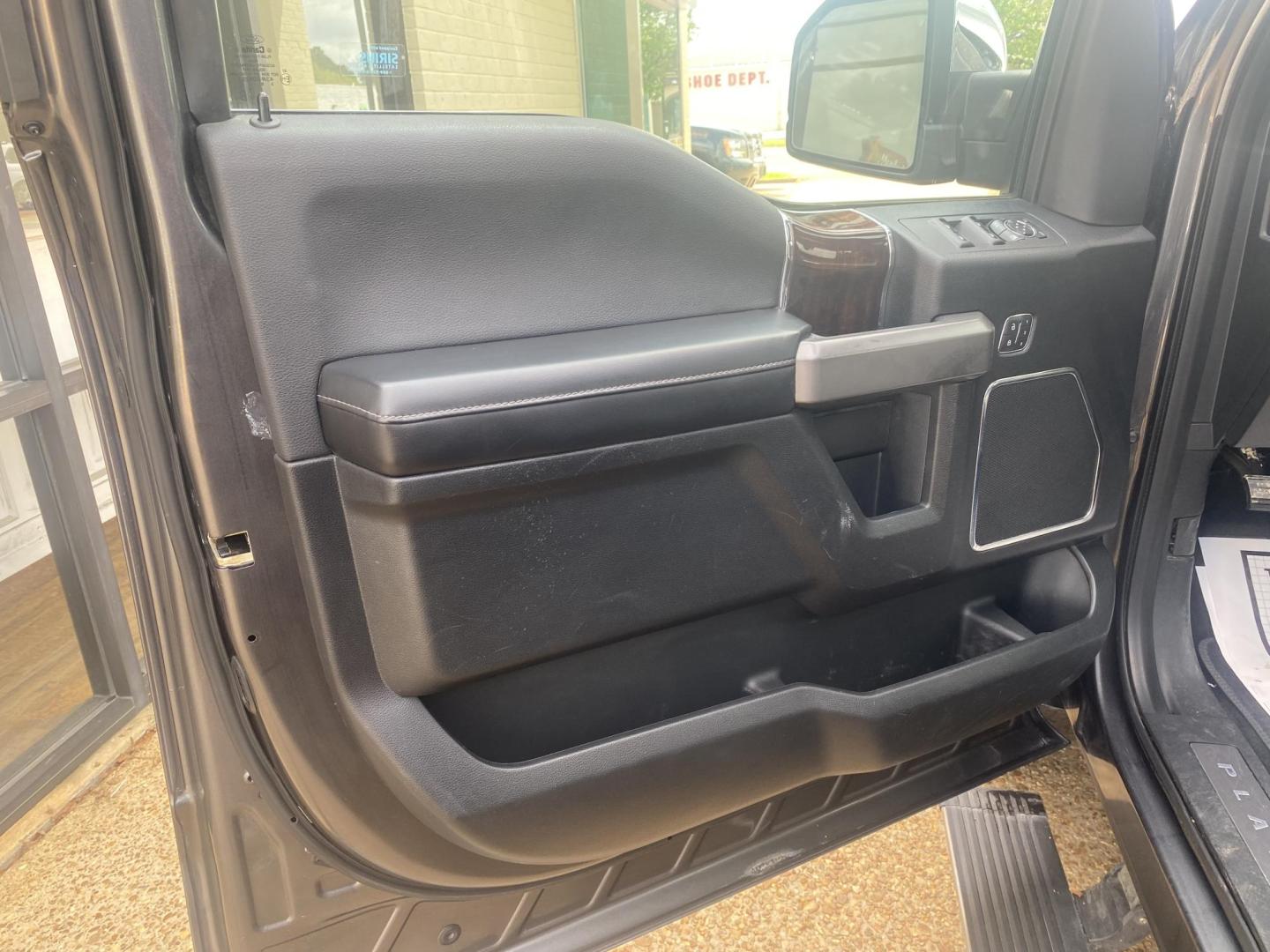 2015 GRAY FORD F-150 PLATINUM (1FTEW1EG5FF) , located at 922 W. Beacon St., Philadelphia, MS, 39350, (601) 650-3675, 32.770447, -89.127151 - Photo#9