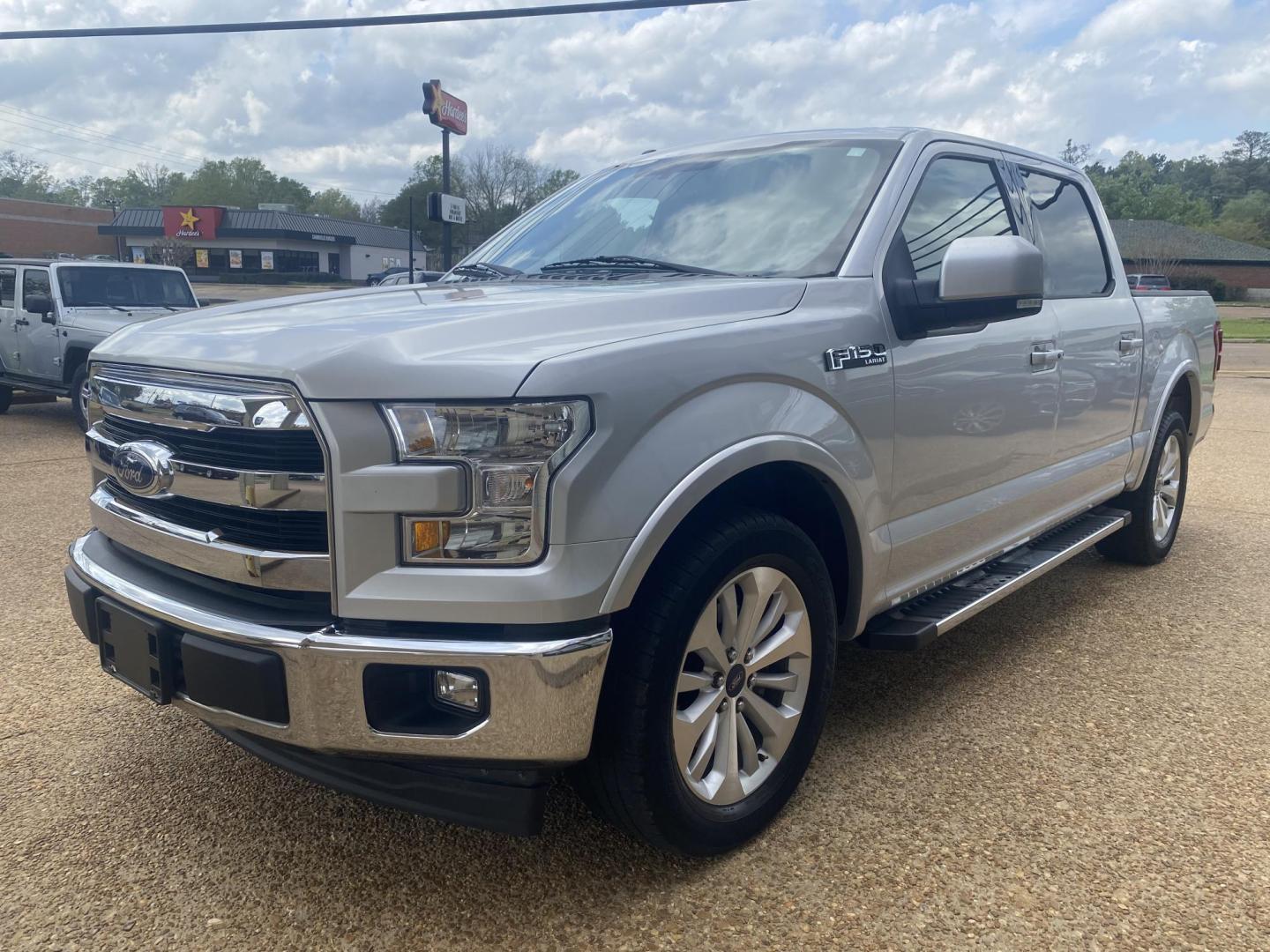 2015 SILVER FORD F-150 XL; PLATINUM; (1FTEW1CF2FK) , located at 922 W. Beacon St., Philadelphia, MS, 39350, (601) 650-3675, 32.770447, -89.127151 - Photo#2
