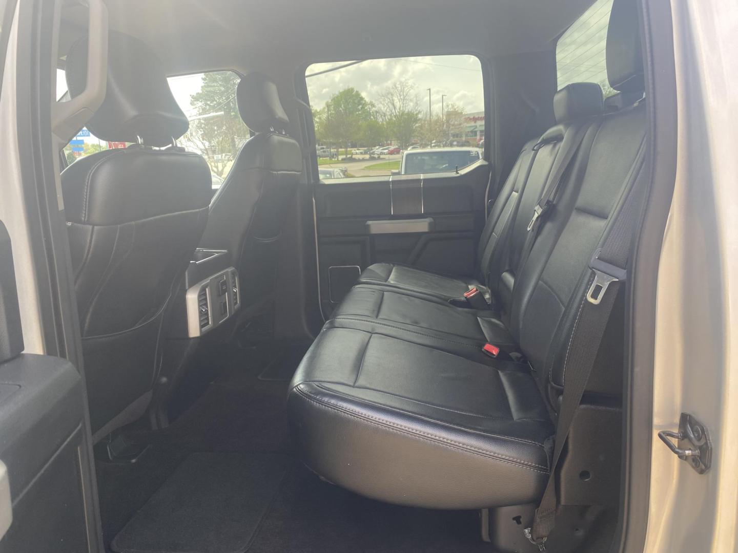 2015 SILVER FORD F-150 XL; PLATINUM; (1FTEW1CF2FK) , located at 922 W. Beacon St., Philadelphia, MS, 39350, (601) 650-3675, 32.770447, -89.127151 - Photo#10