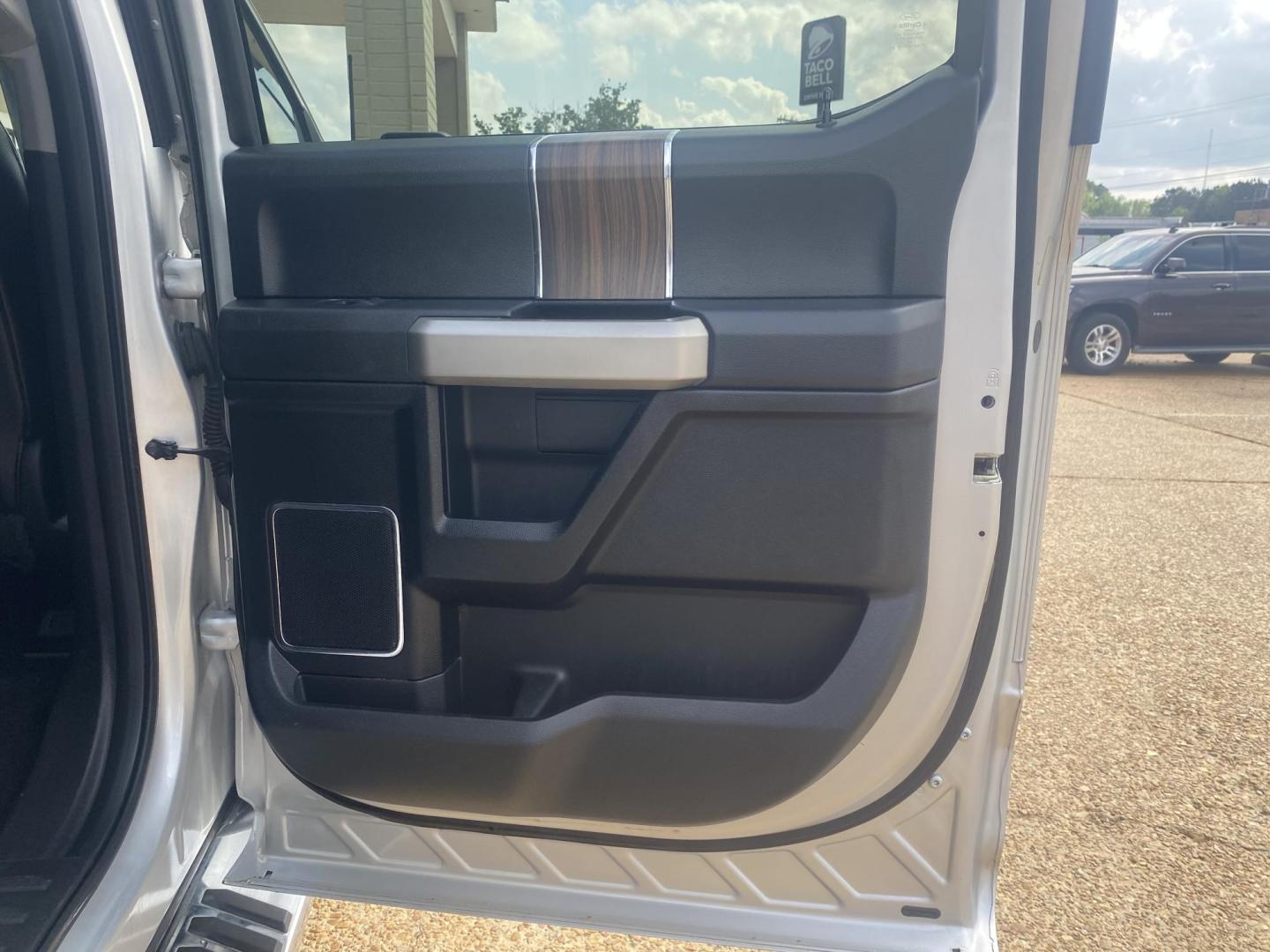 2015 SILVER FORD F-150 XL; PLATINUM; (1FTEW1CF2FK) , located at 922 W. Beacon St., Philadelphia, MS, 39350, (601) 650-3675, 32.770447, -89.127151 - Photo#13